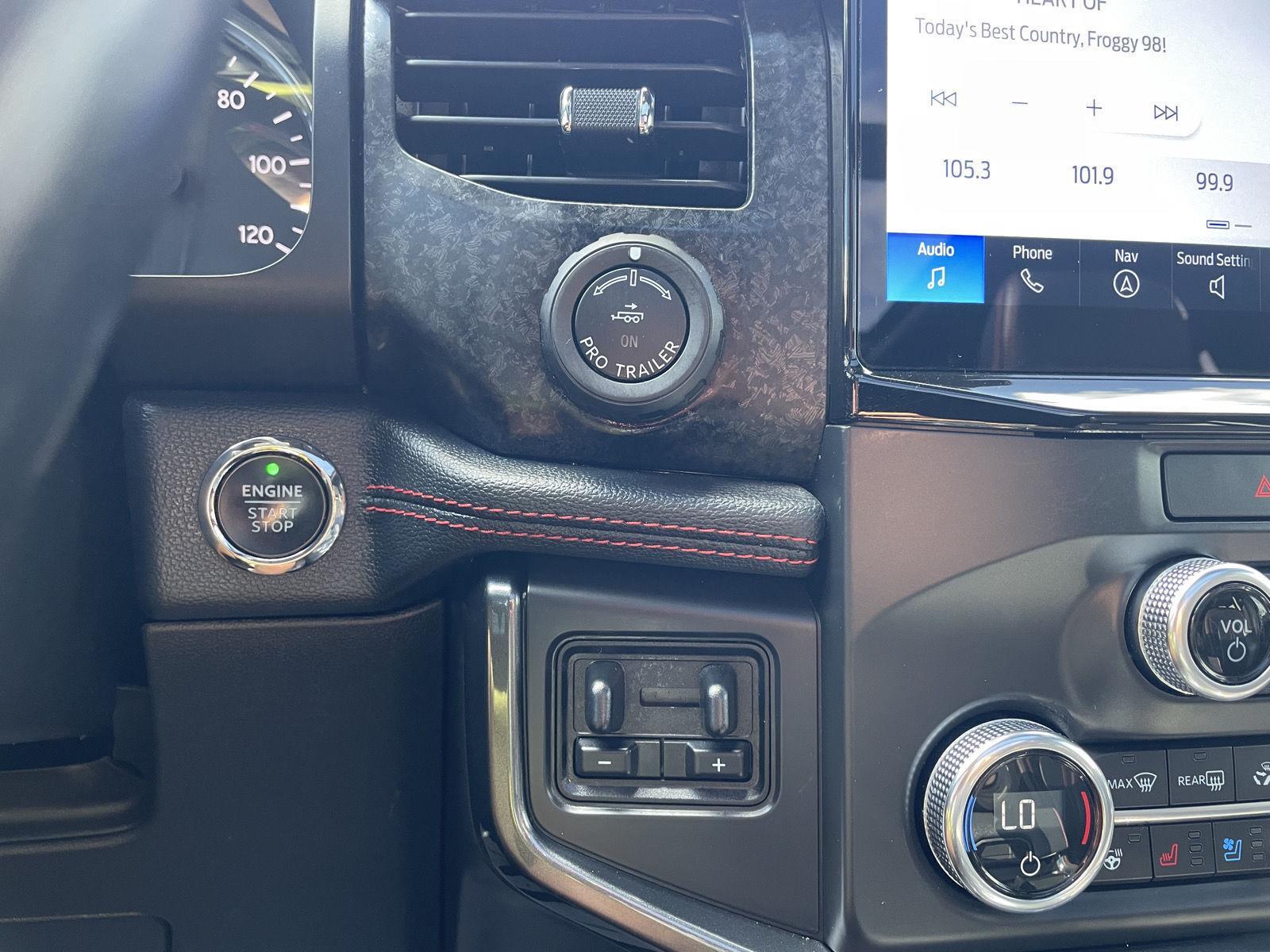 Vehicle photo 33