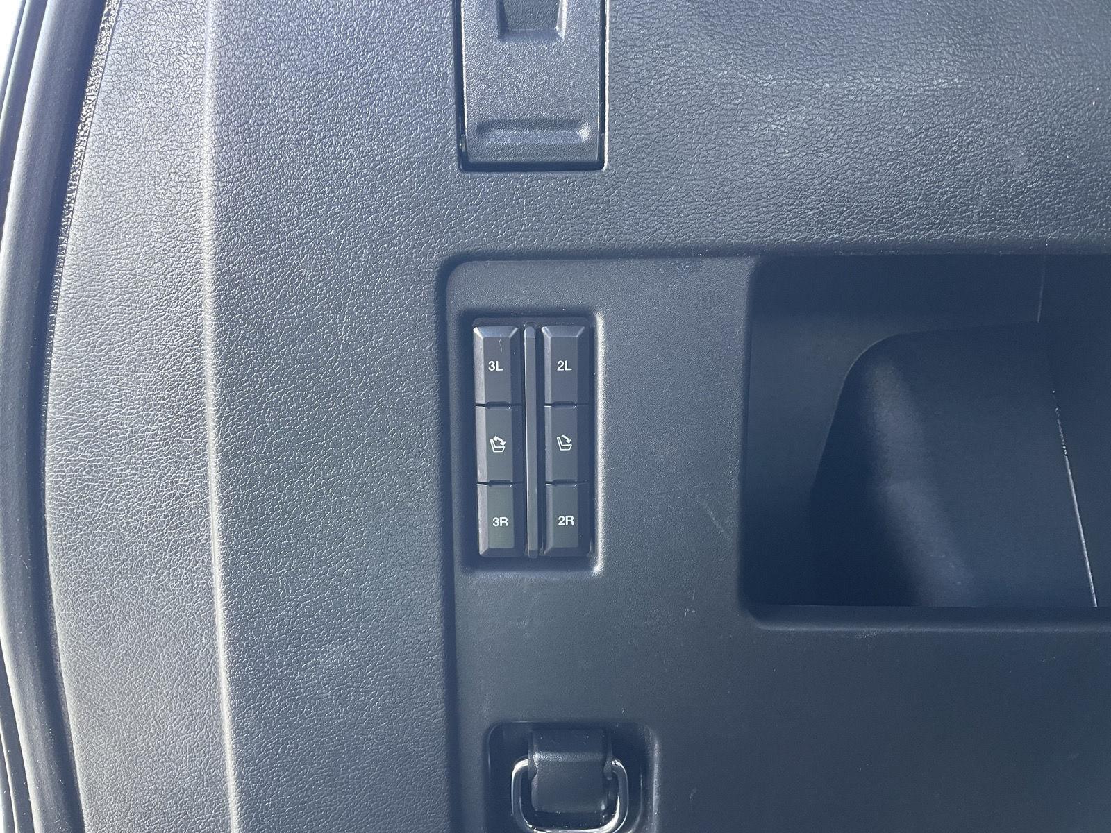 Vehicle photo 40