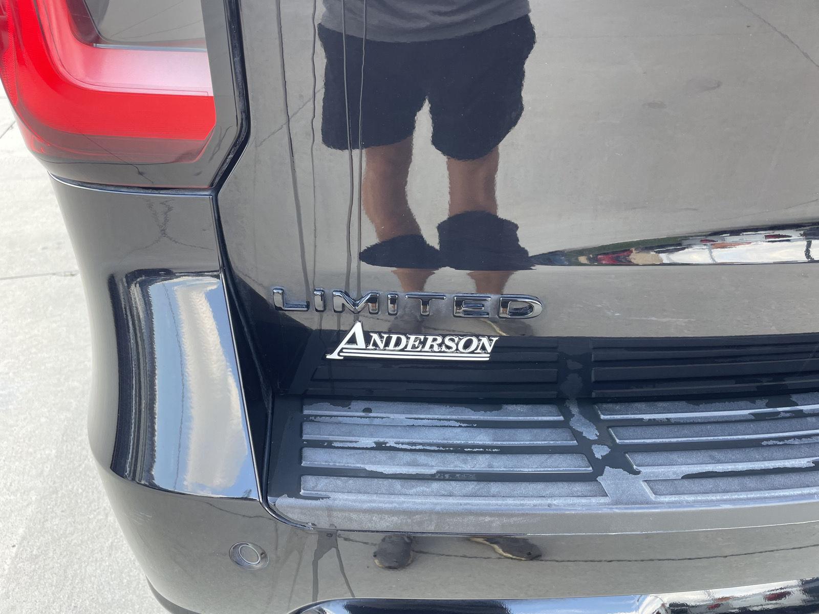 Vehicle photo 43
