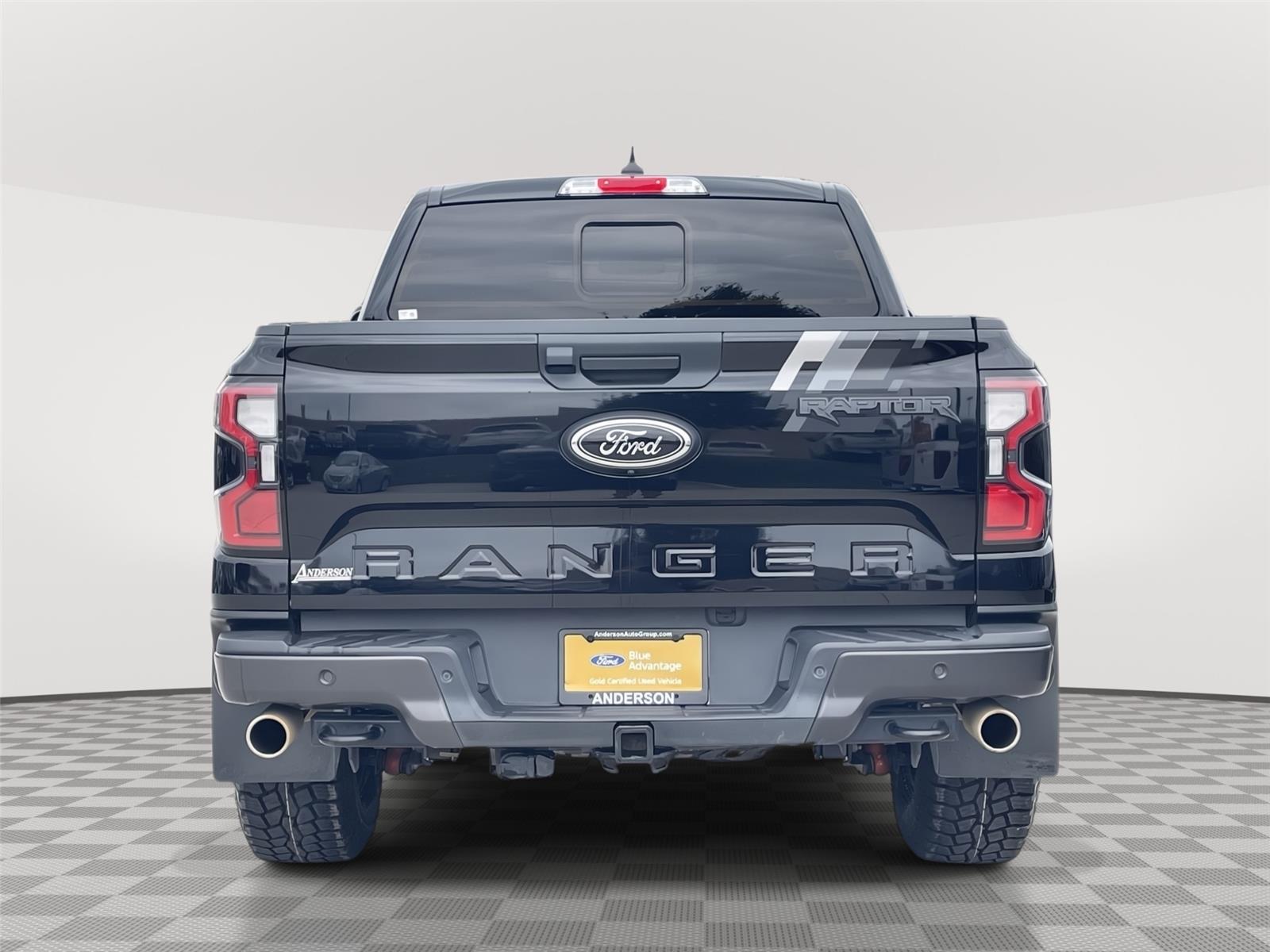 Vehicle photo 8