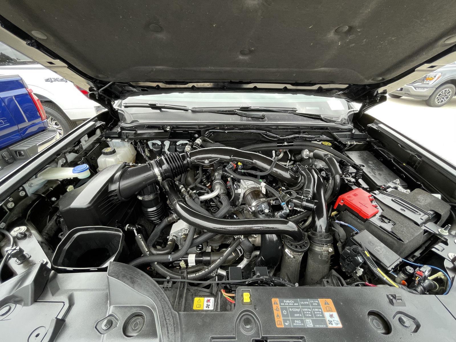 Vehicle photo 36