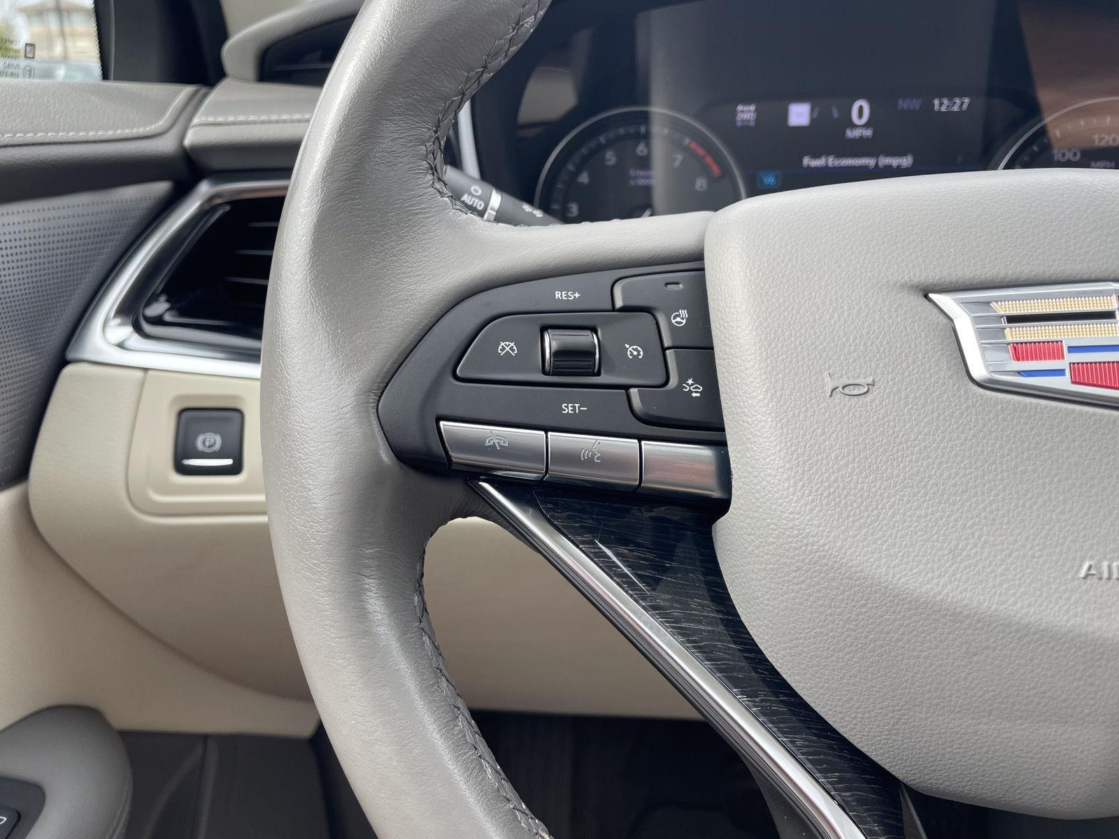Vehicle photo 13