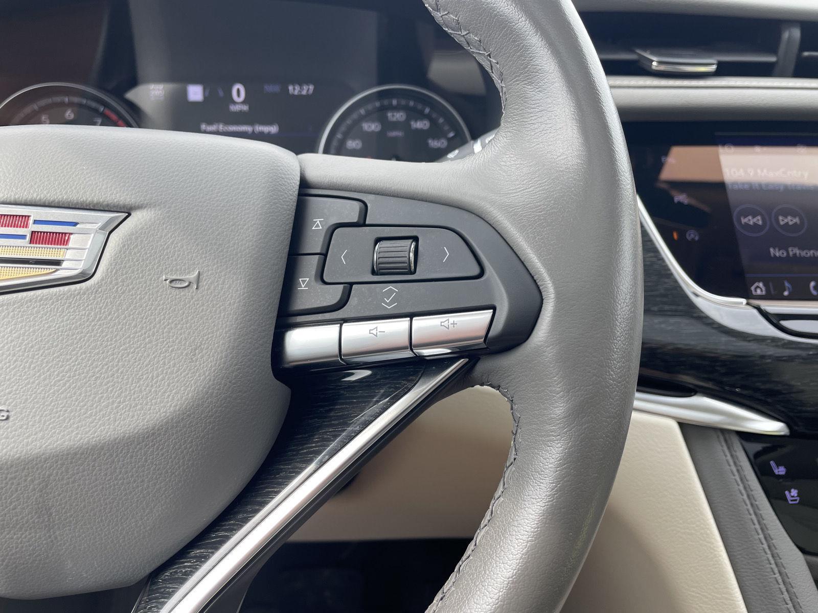 Vehicle photo 14