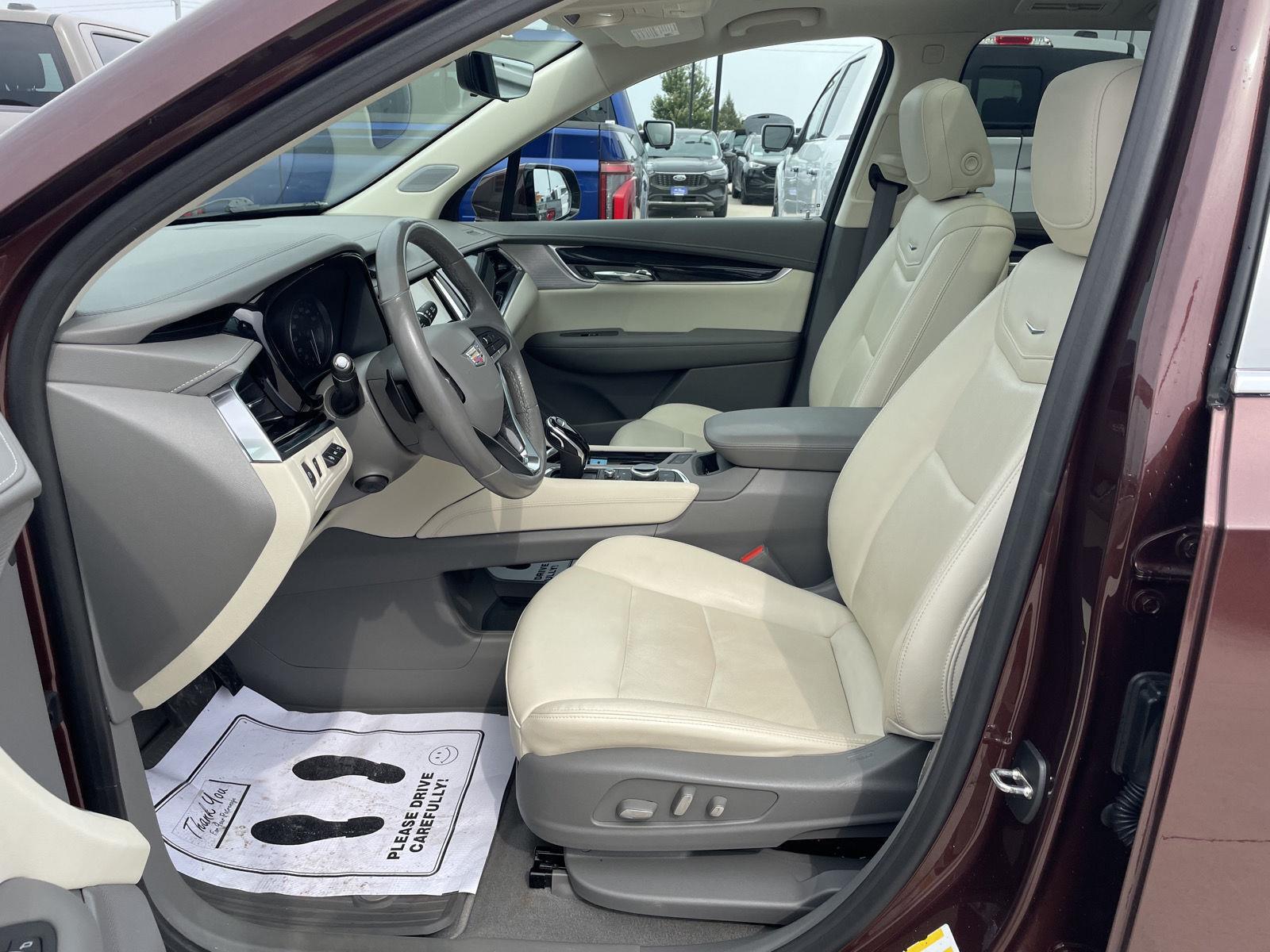 Vehicle photo 17
