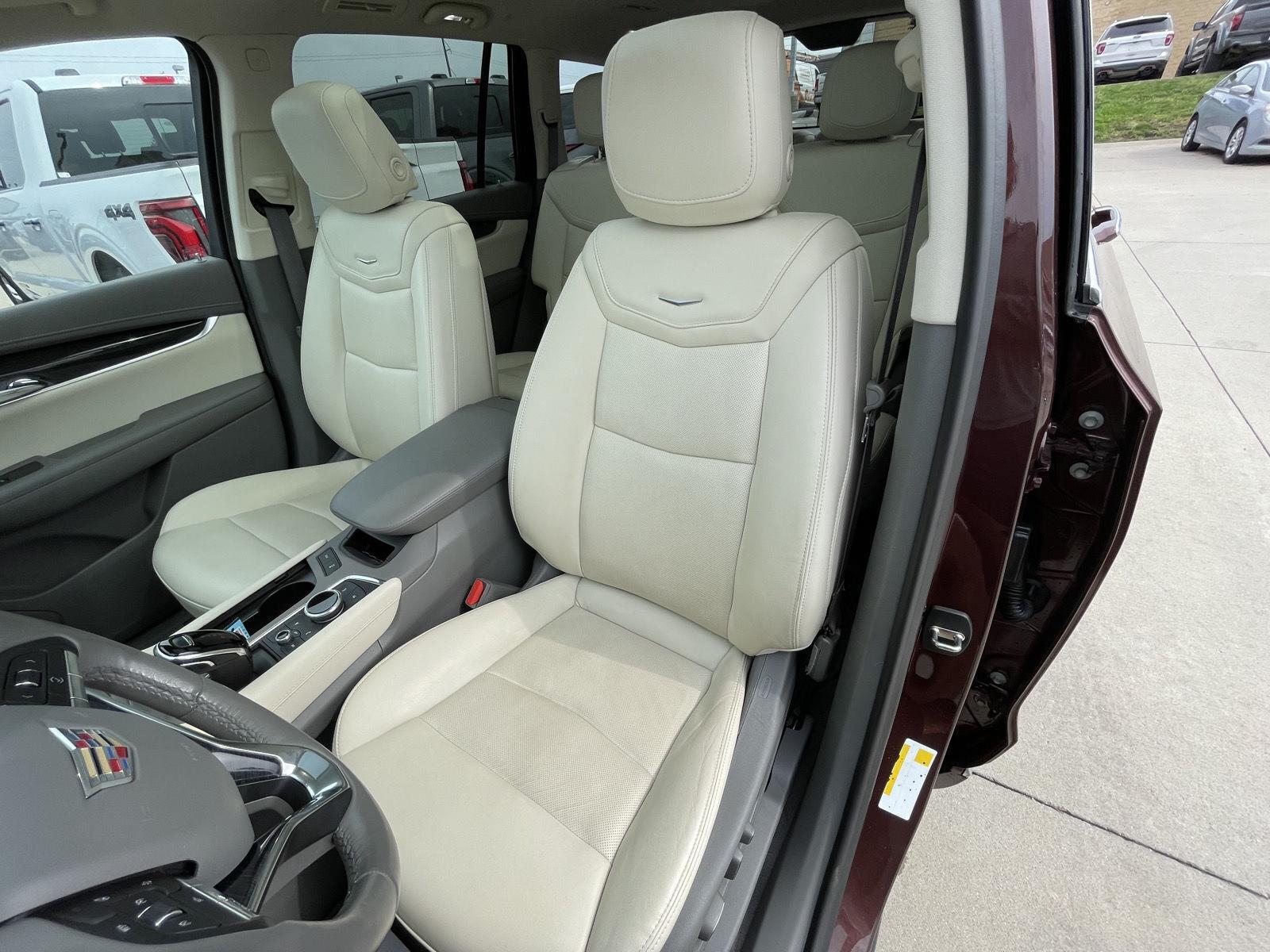 Vehicle photo 18