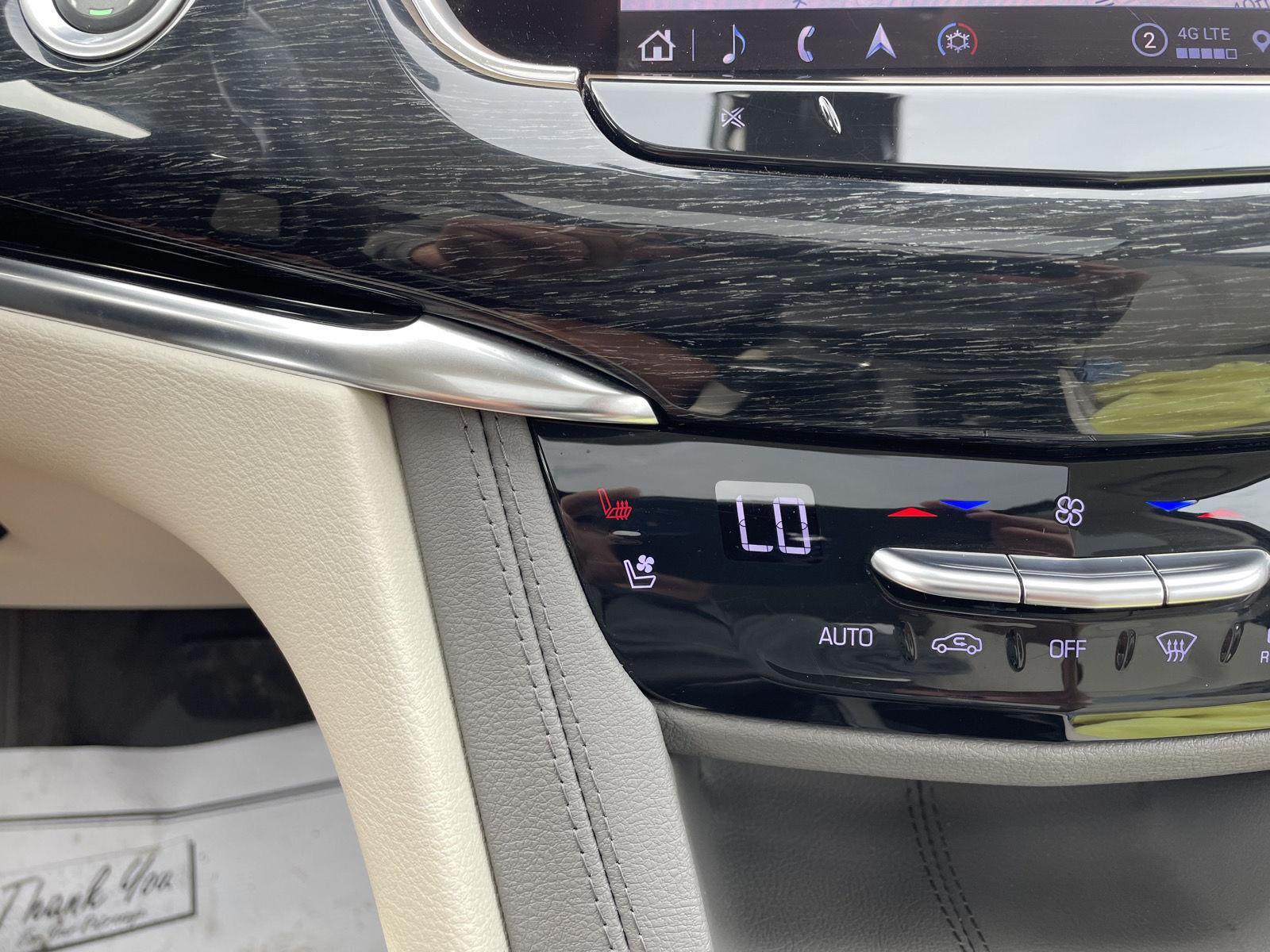 Vehicle photo 33