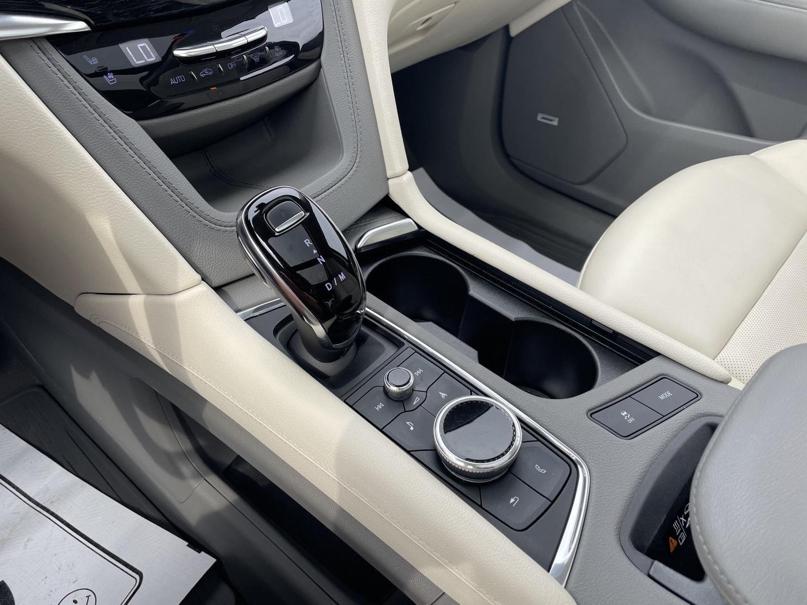 Vehicle photo 37