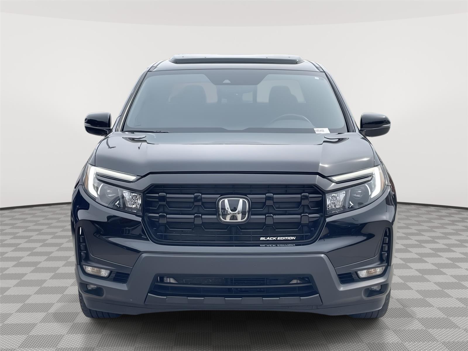 Vehicle photo 4