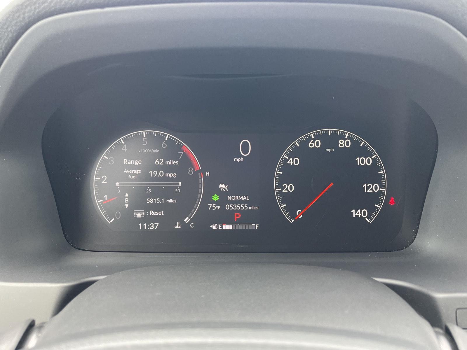 Vehicle photo 14