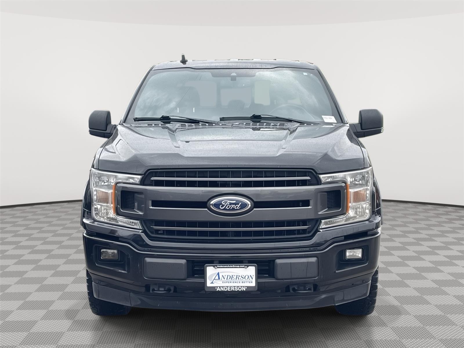 Vehicle photo 4