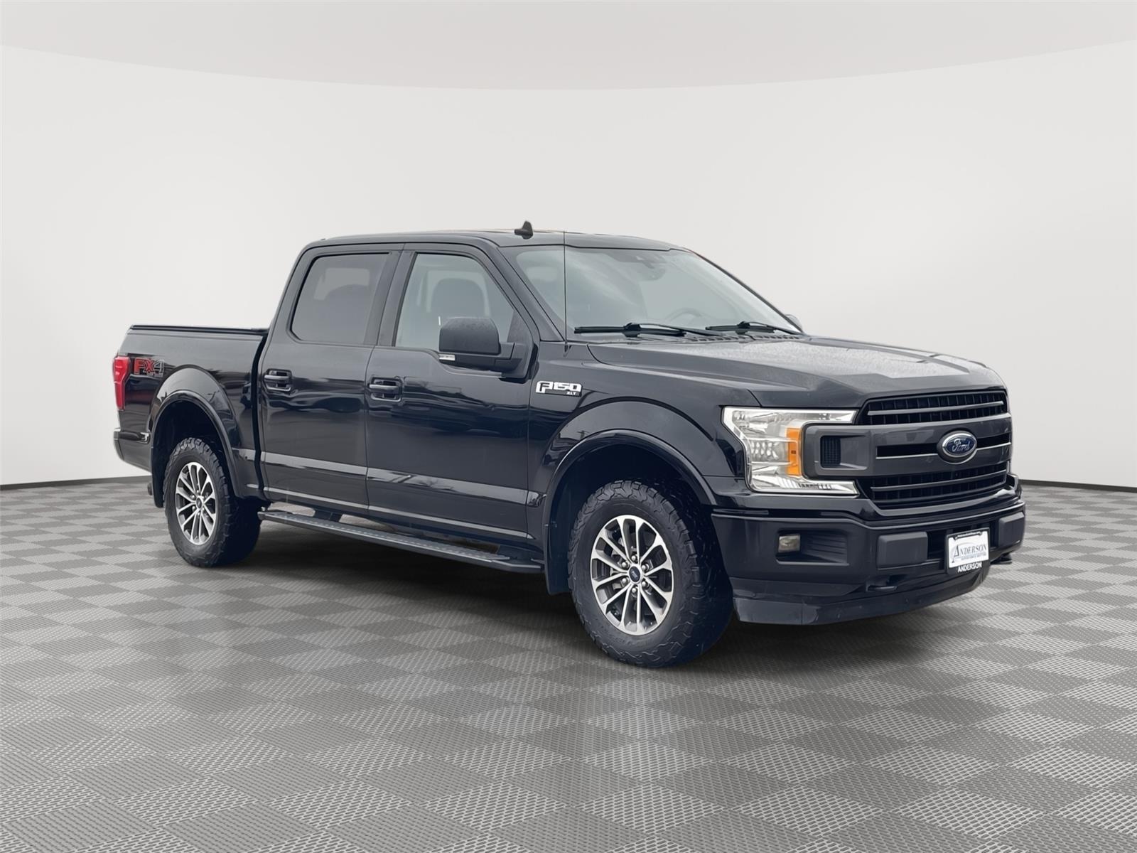 Vehicle photo 5