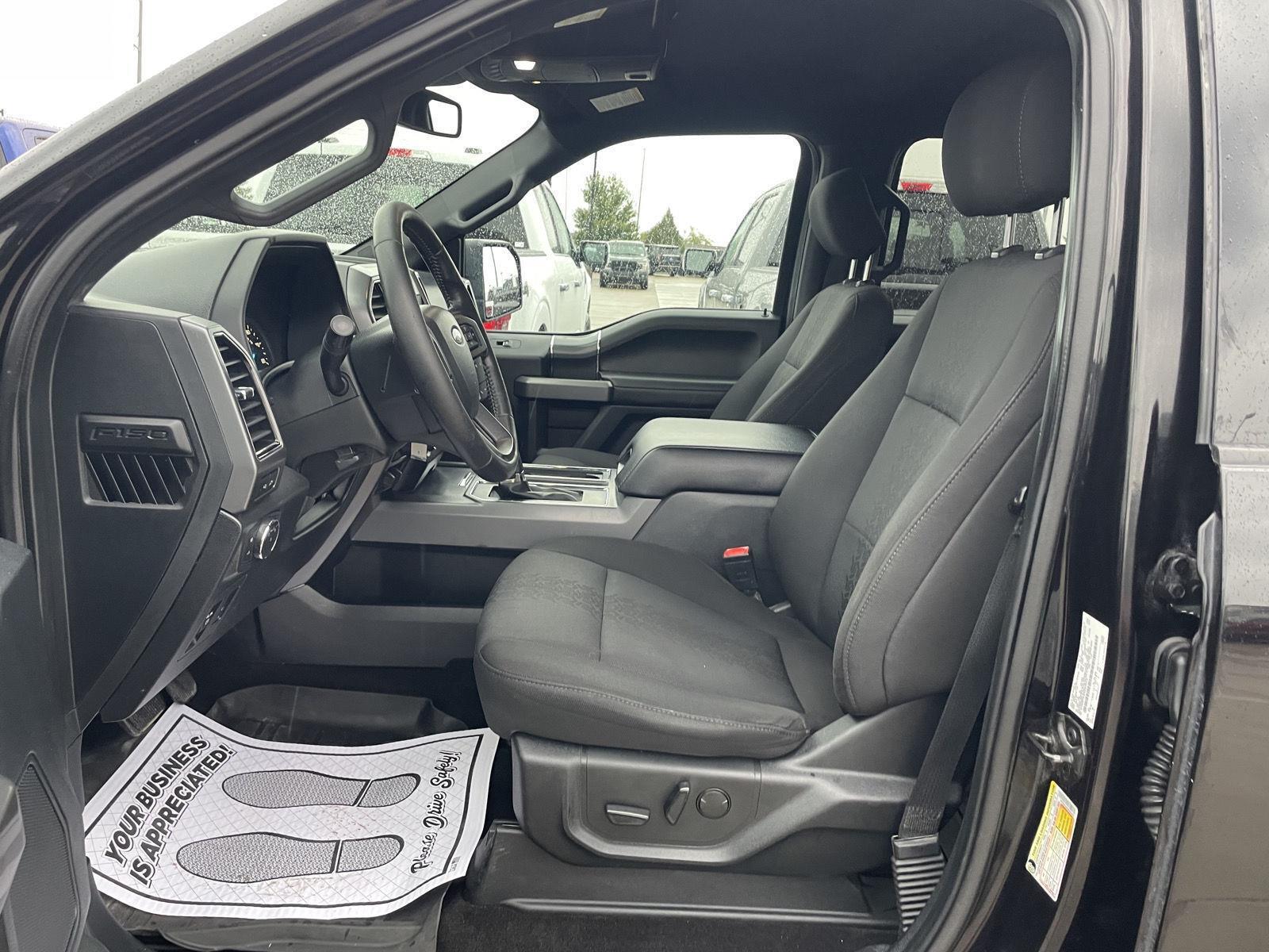 Vehicle photo 16