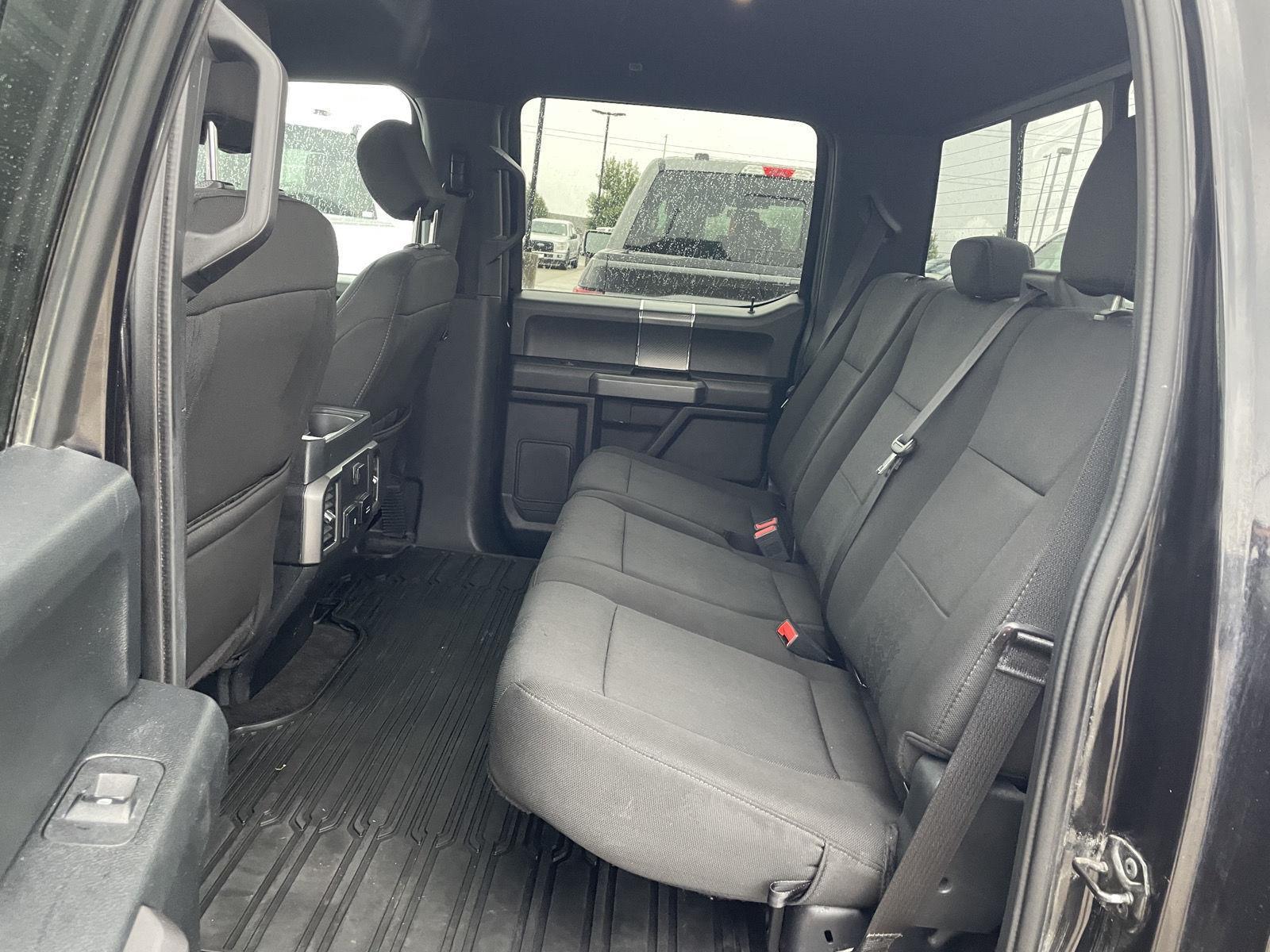 Vehicle photo 19