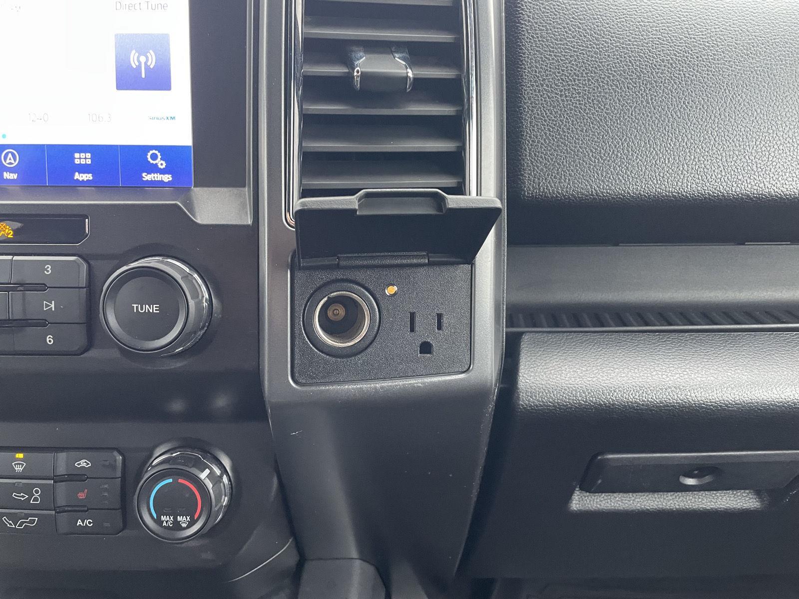 Vehicle photo 29