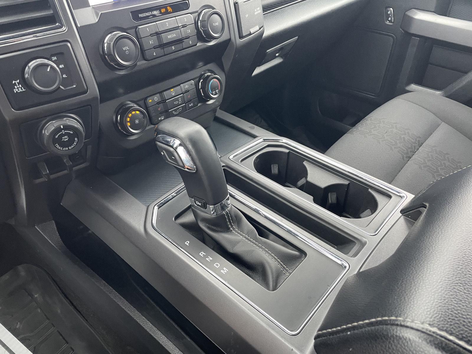 Vehicle photo 31