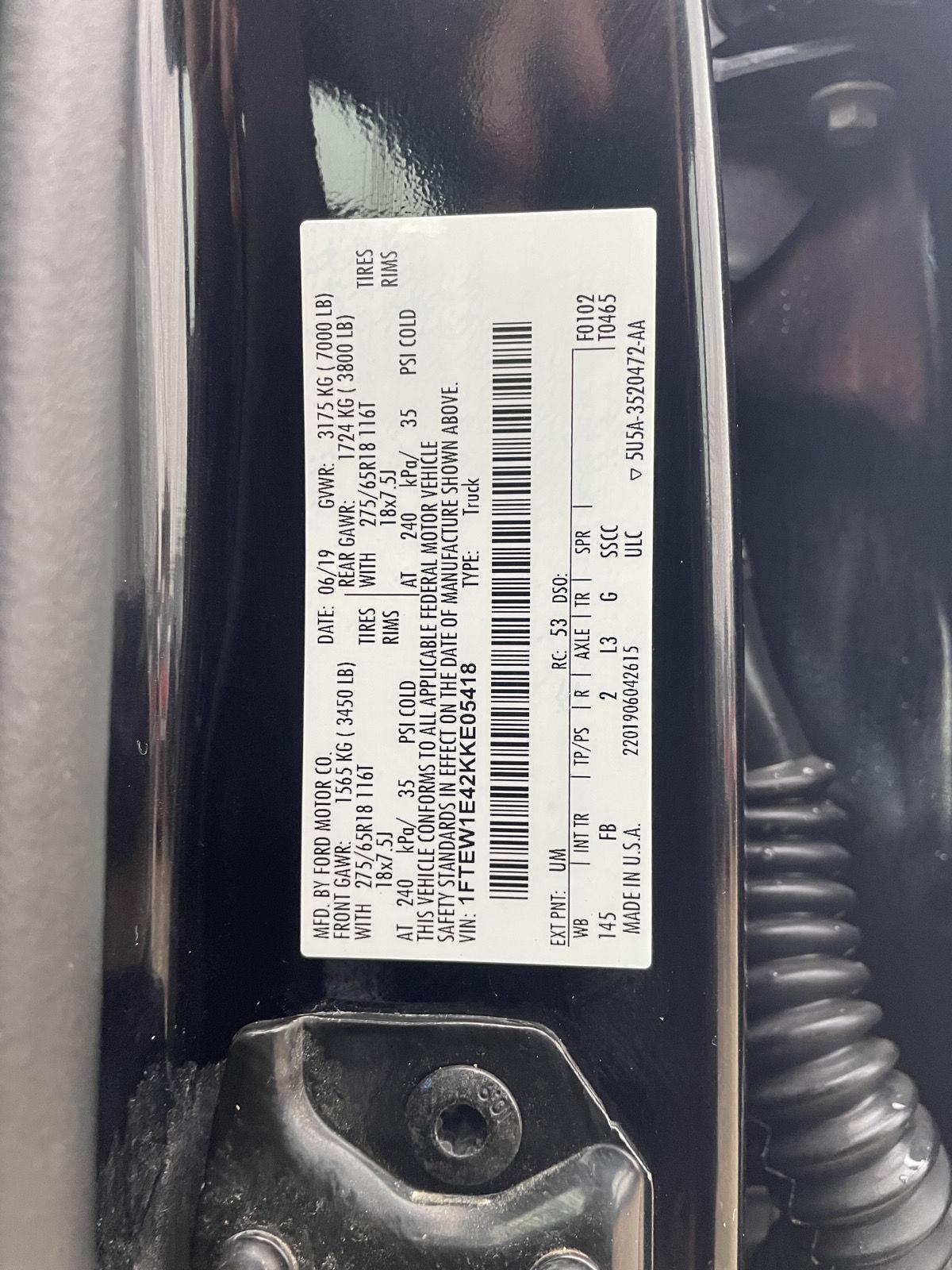 Vehicle photo 33