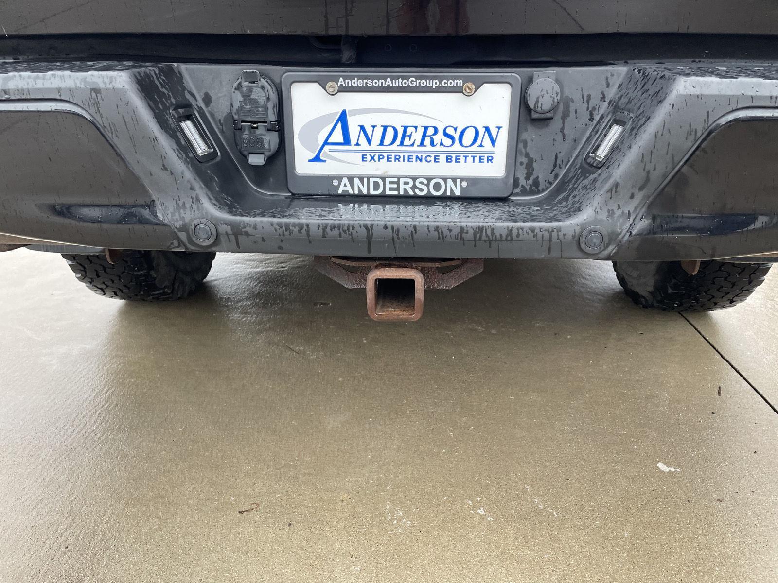 Vehicle photo 37
