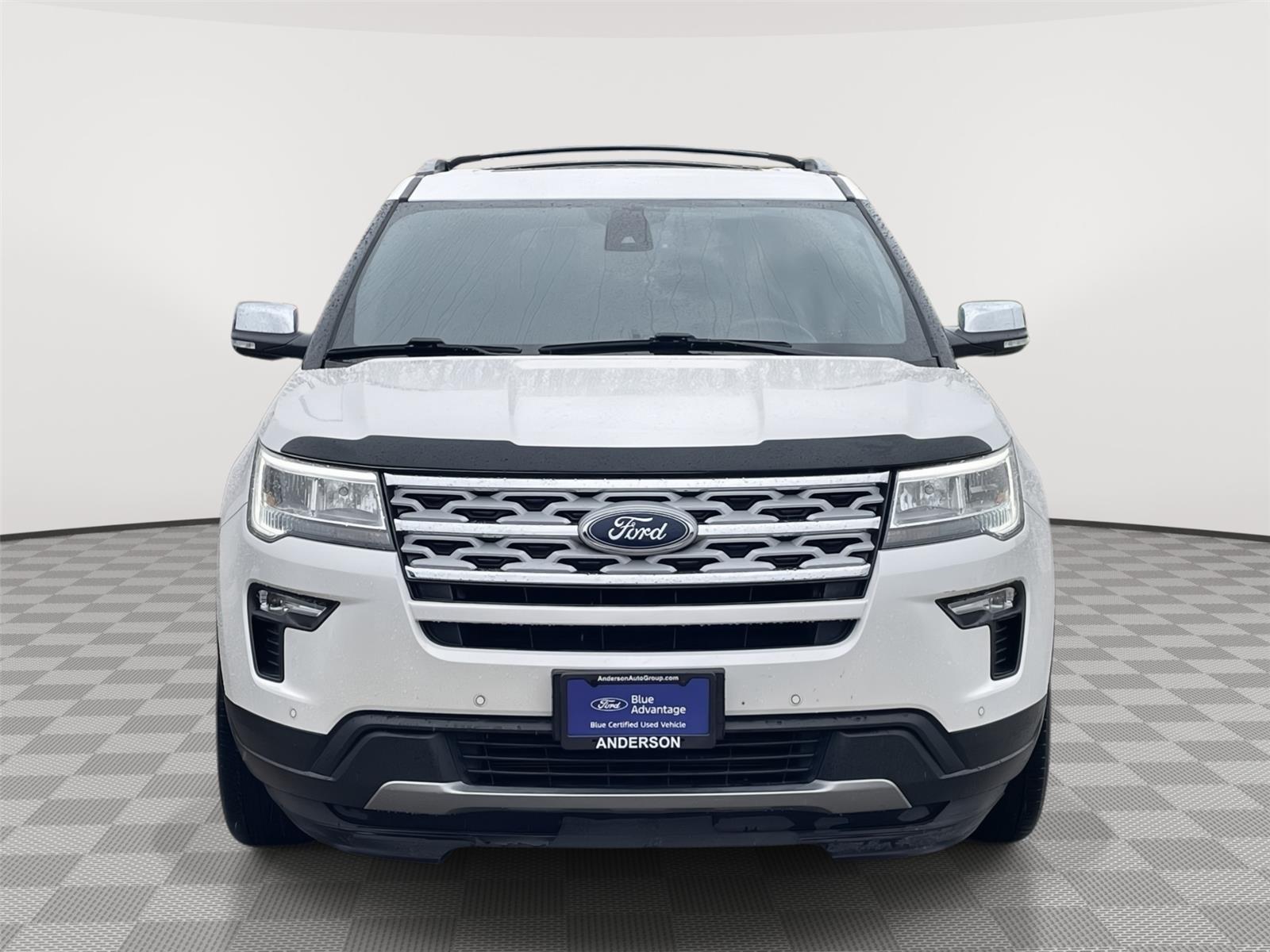 Vehicle photo 4