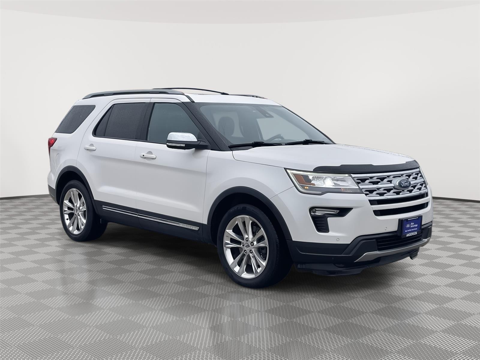 Vehicle photo 5