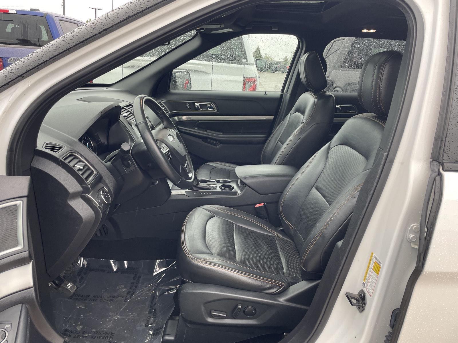 Vehicle photo 17