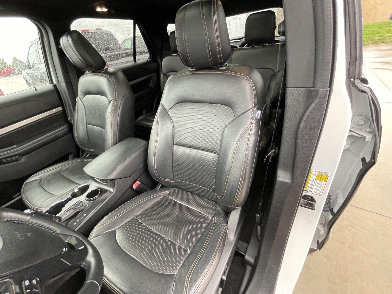Vehicle photo 18