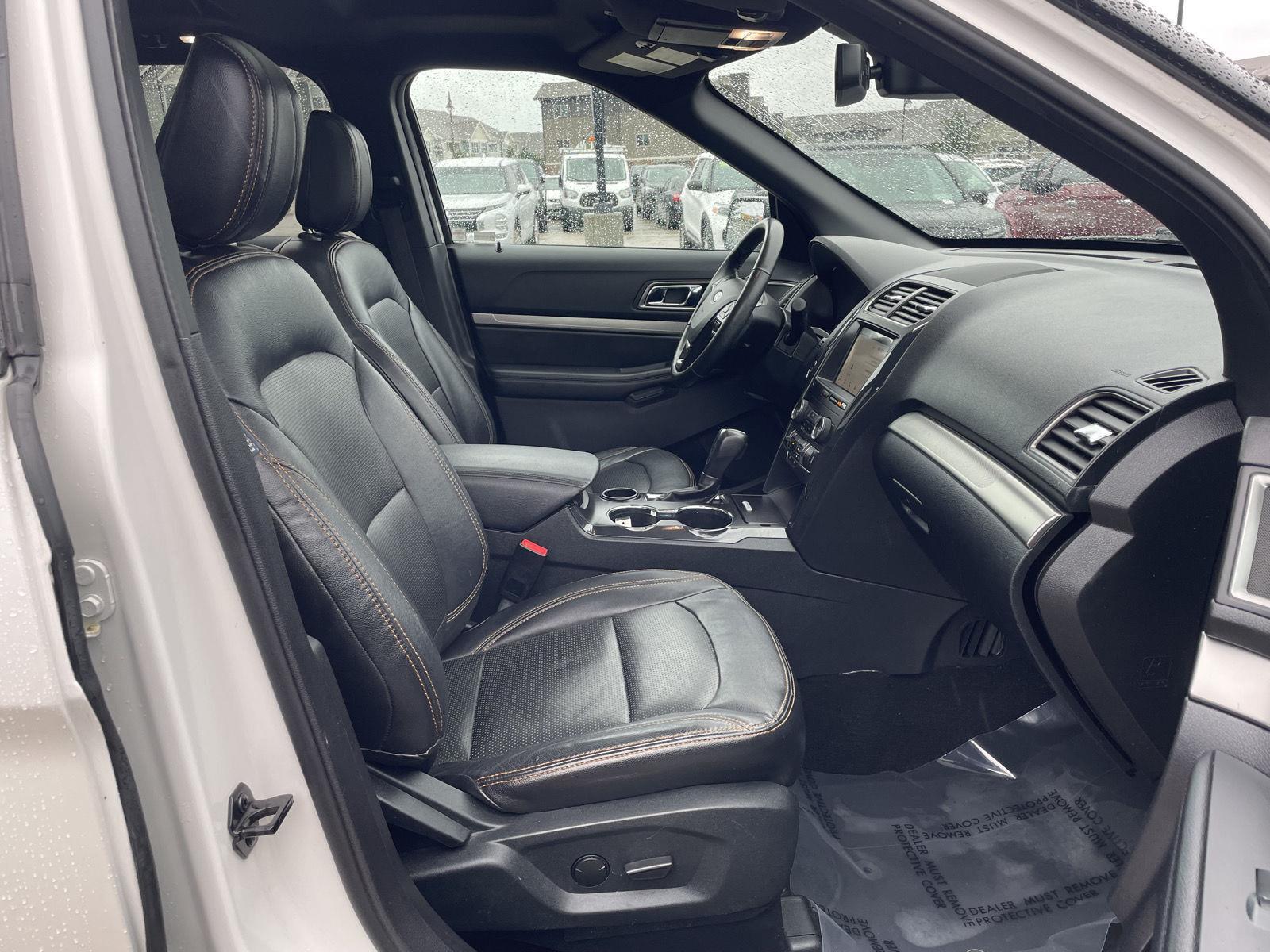 Vehicle photo 19