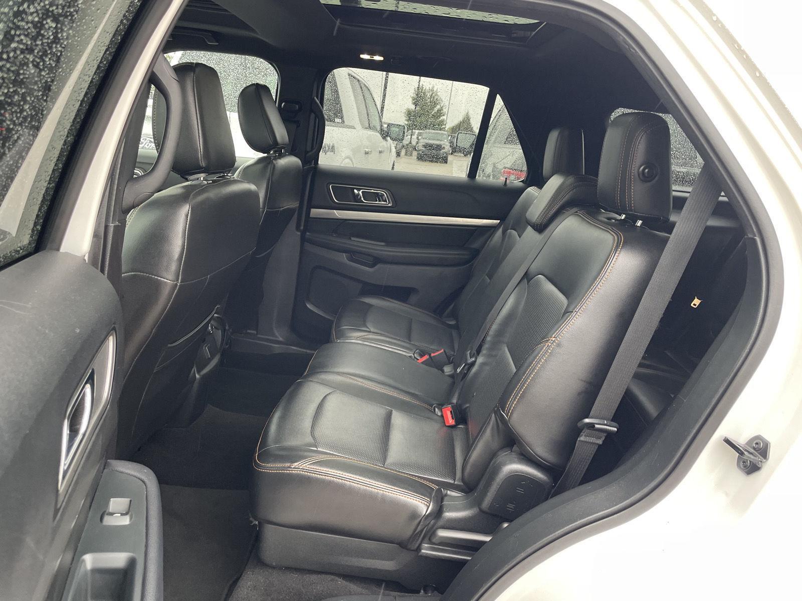 Vehicle photo 20