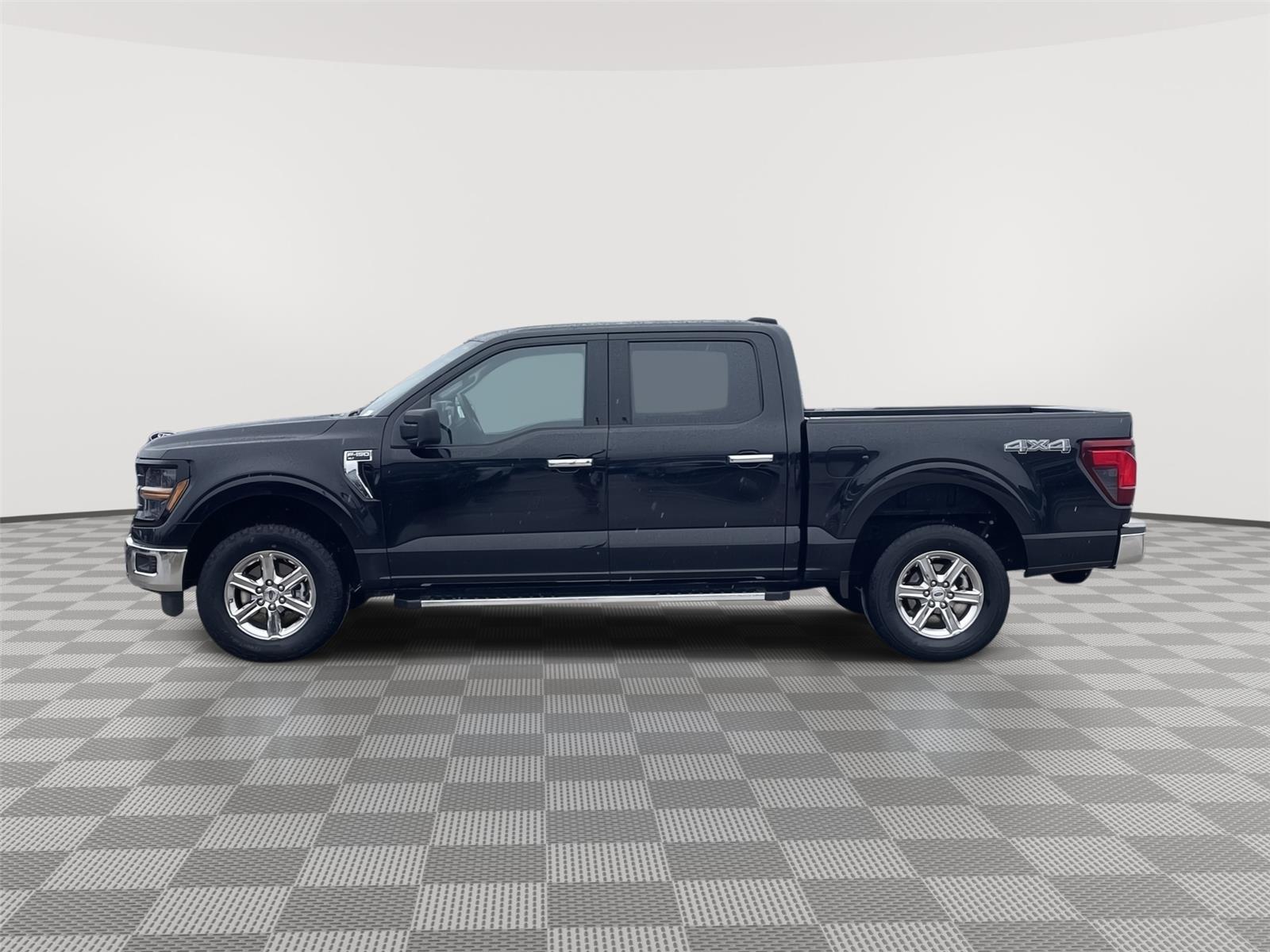 Vehicle photo 2
