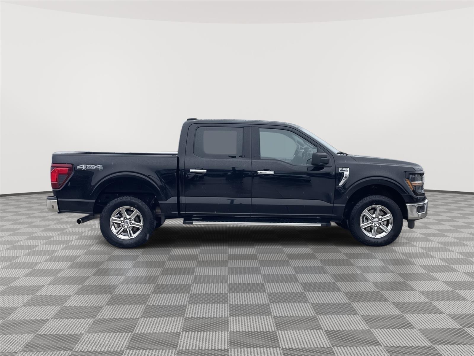 Vehicle photo 6