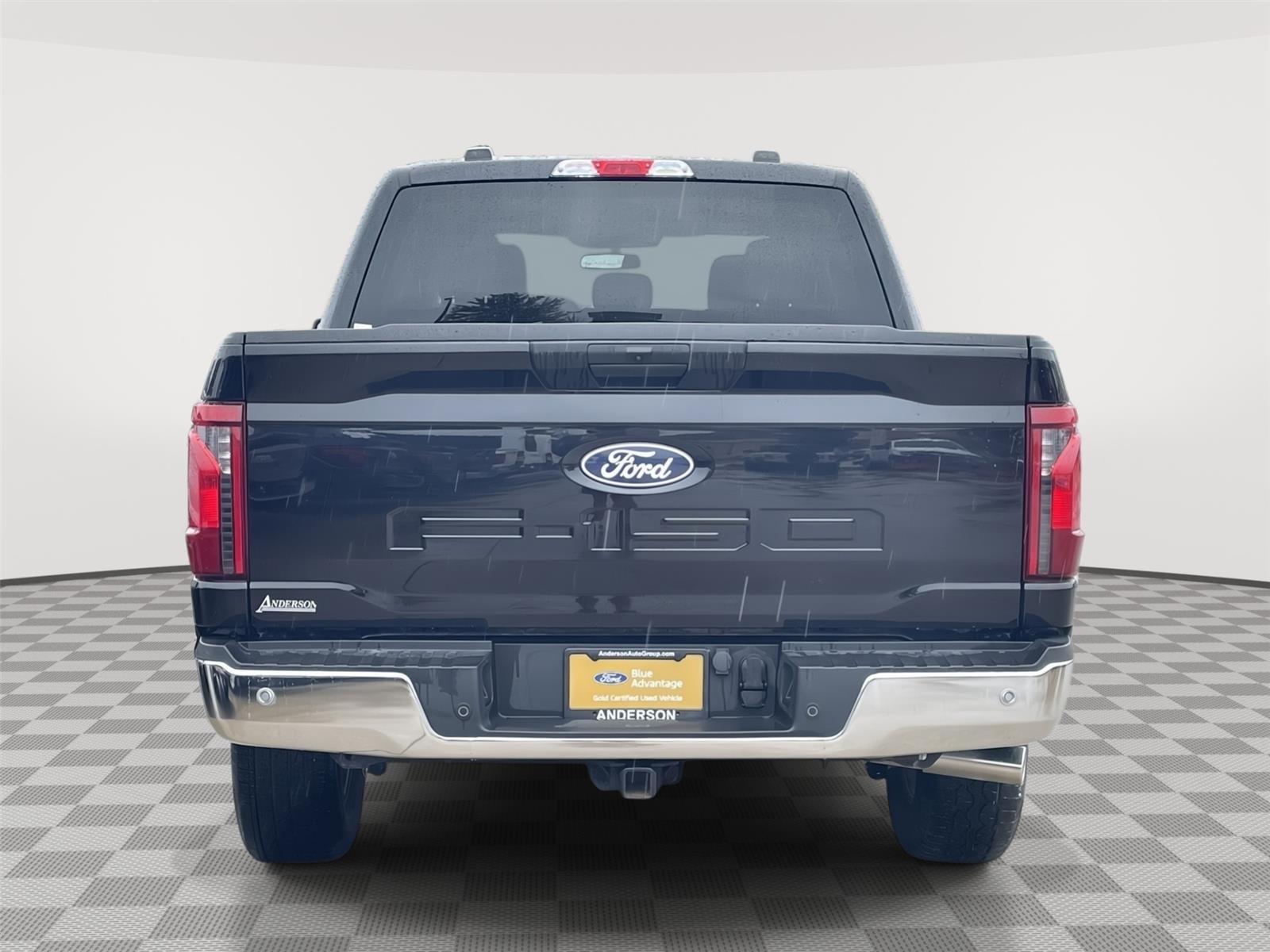 Vehicle photo 8