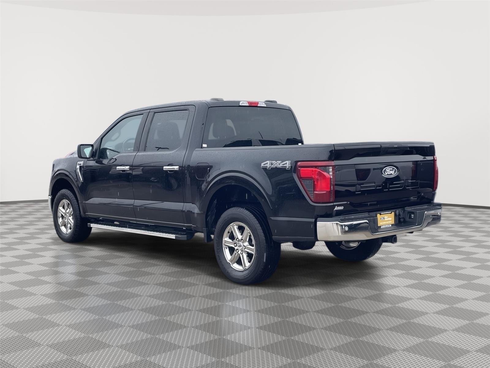 Vehicle photo 9