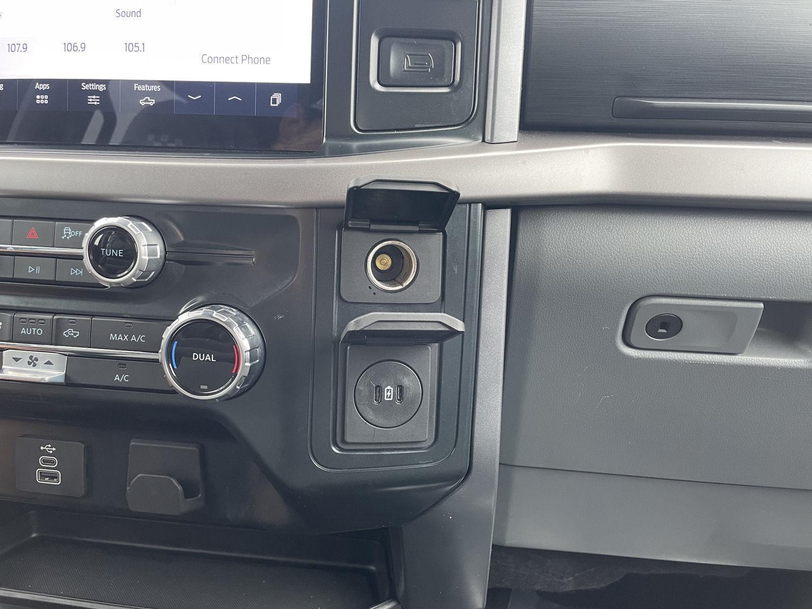Vehicle photo 27