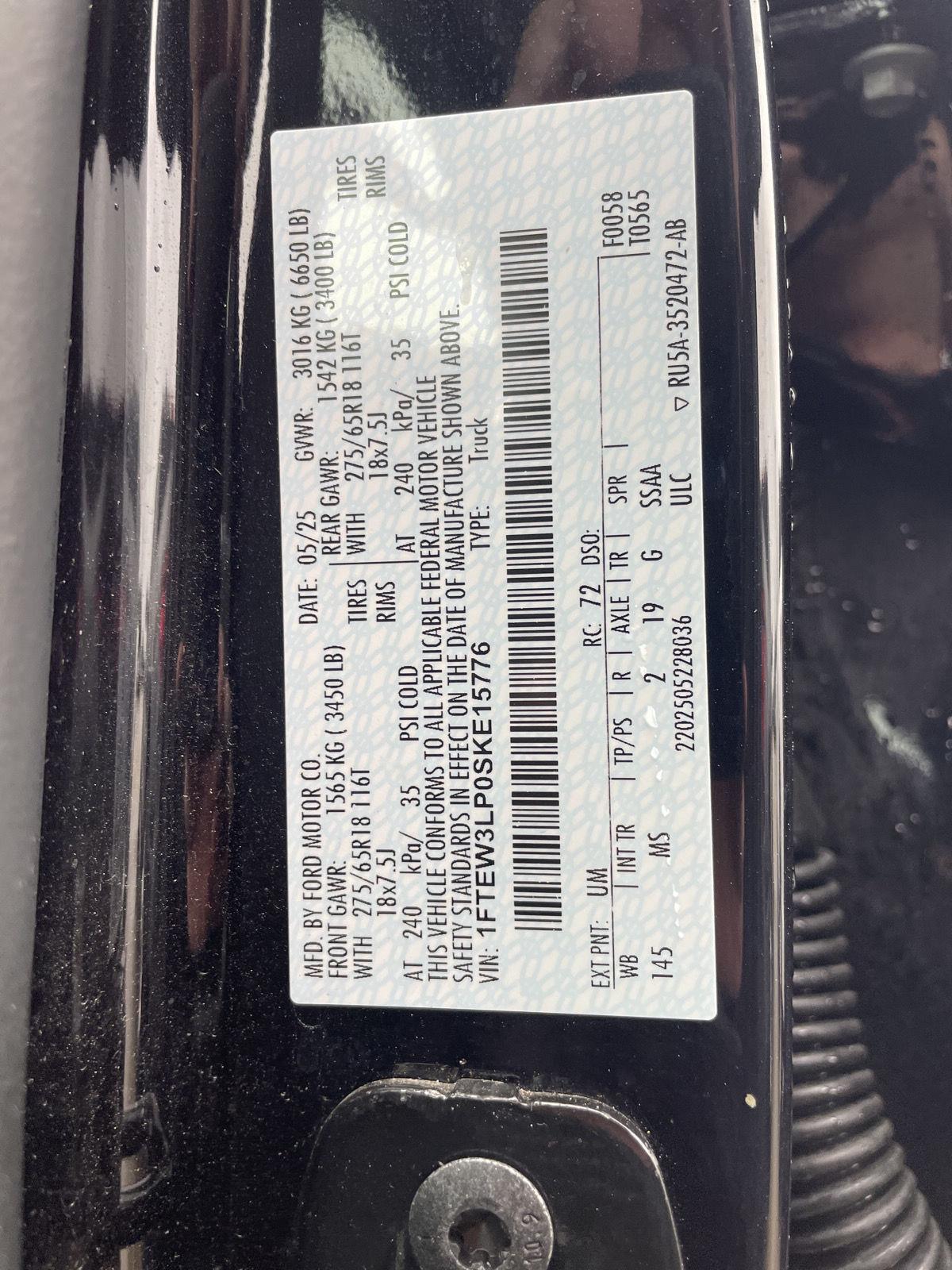 Vehicle photo 28
