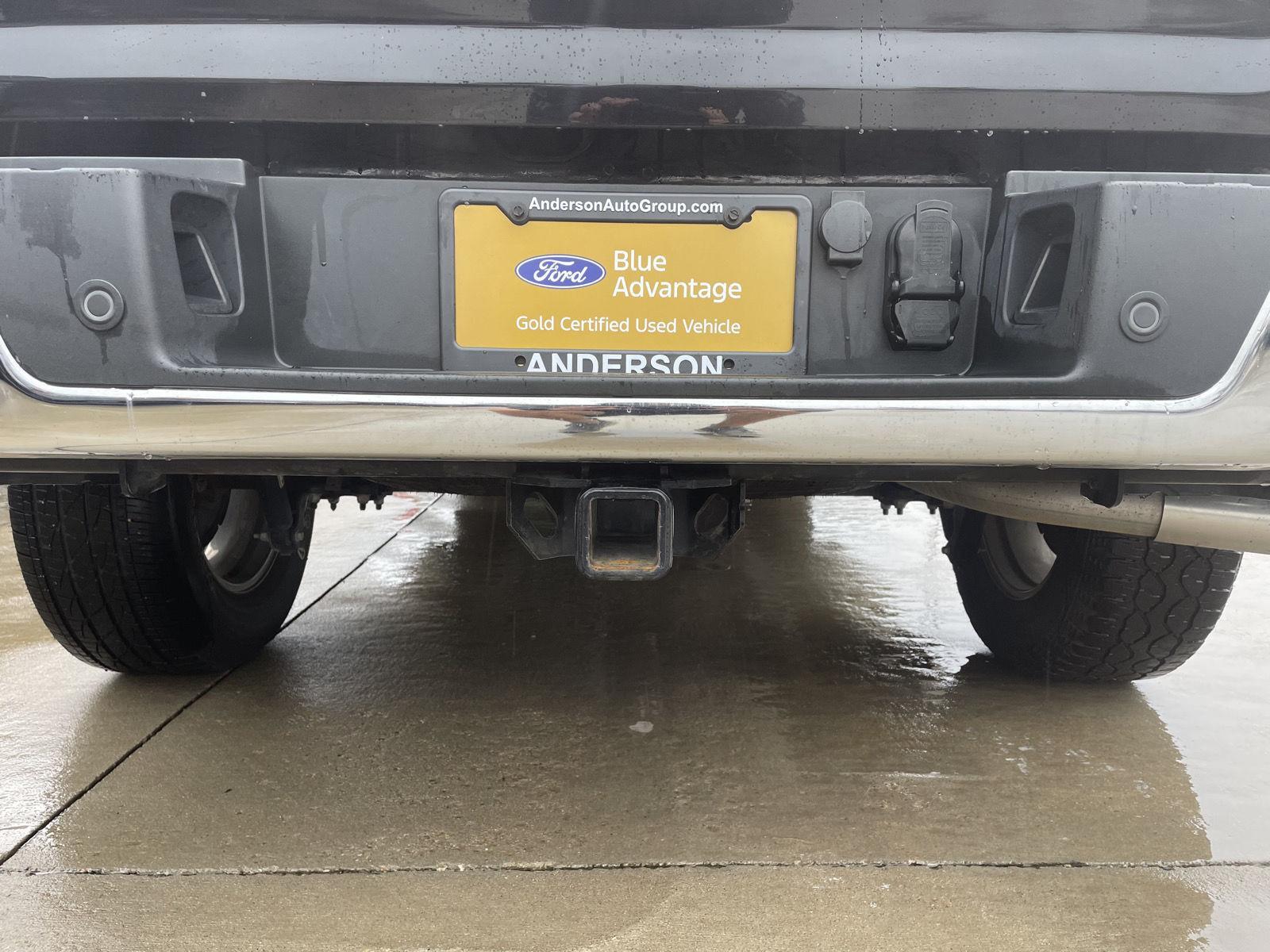 Vehicle photo 32