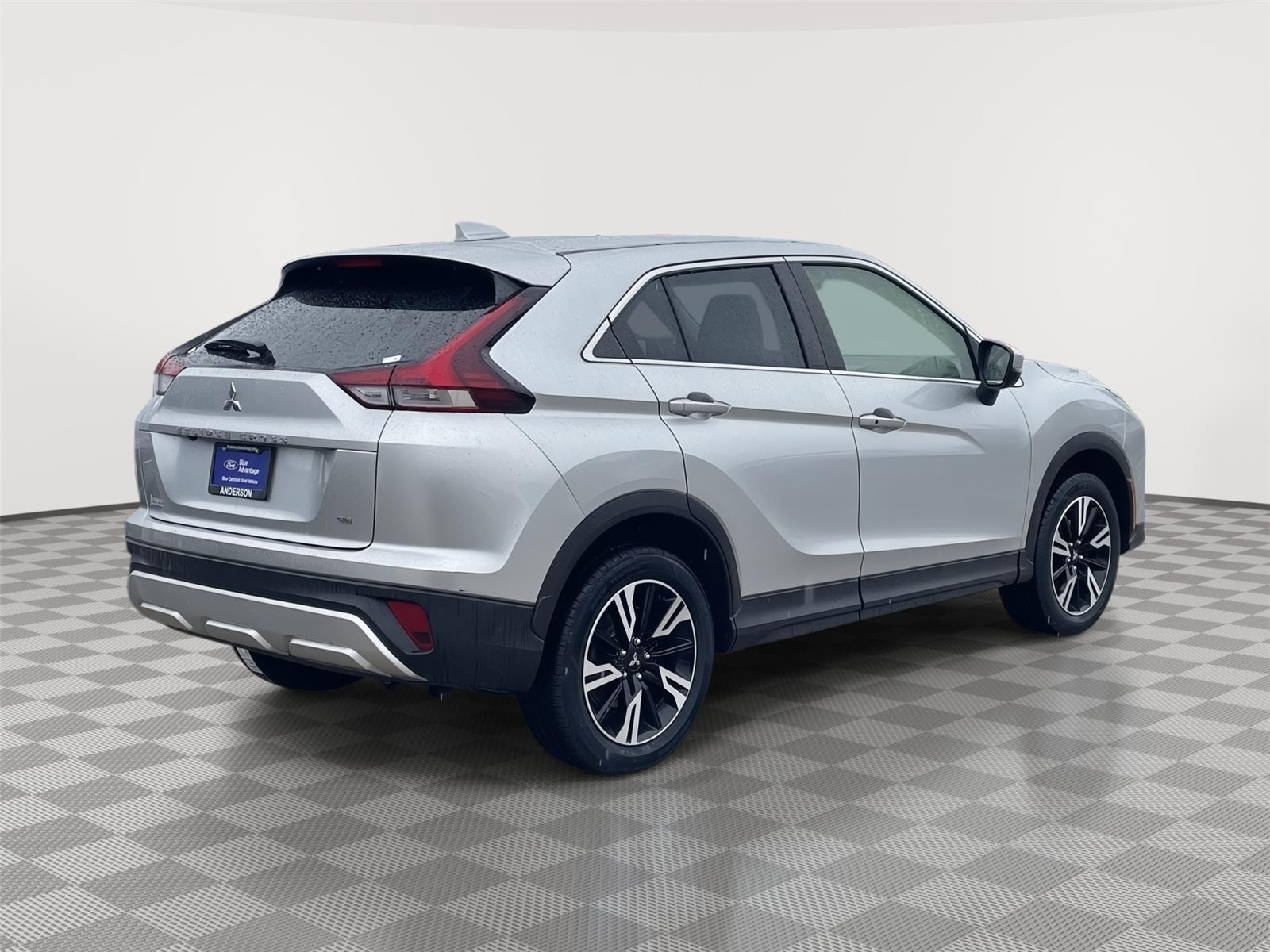 Vehicle photo 7