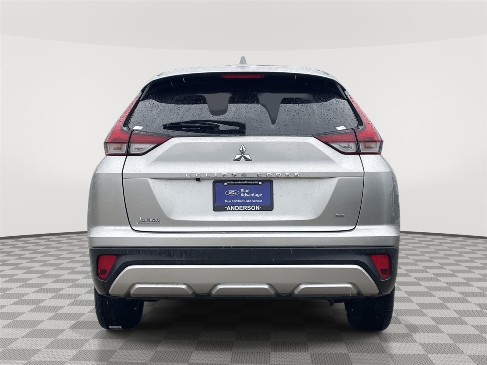 Vehicle photo 8