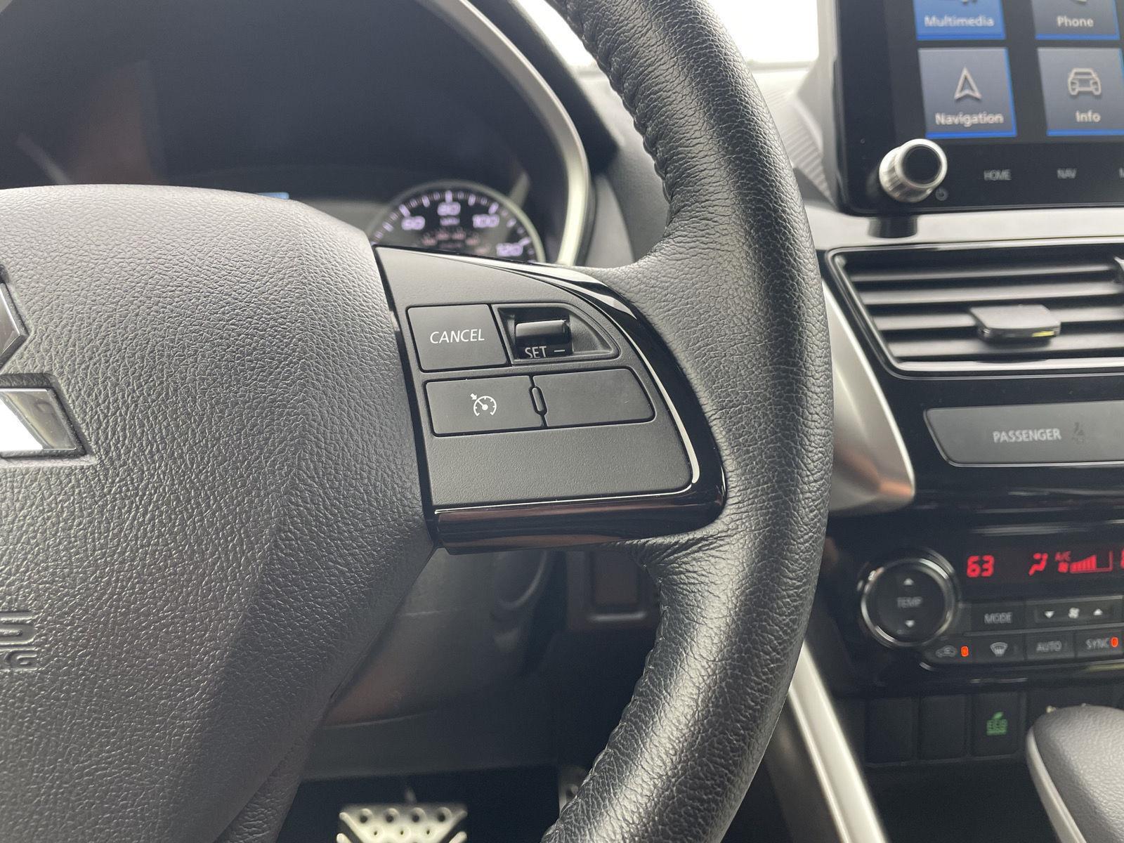 Vehicle photo 14