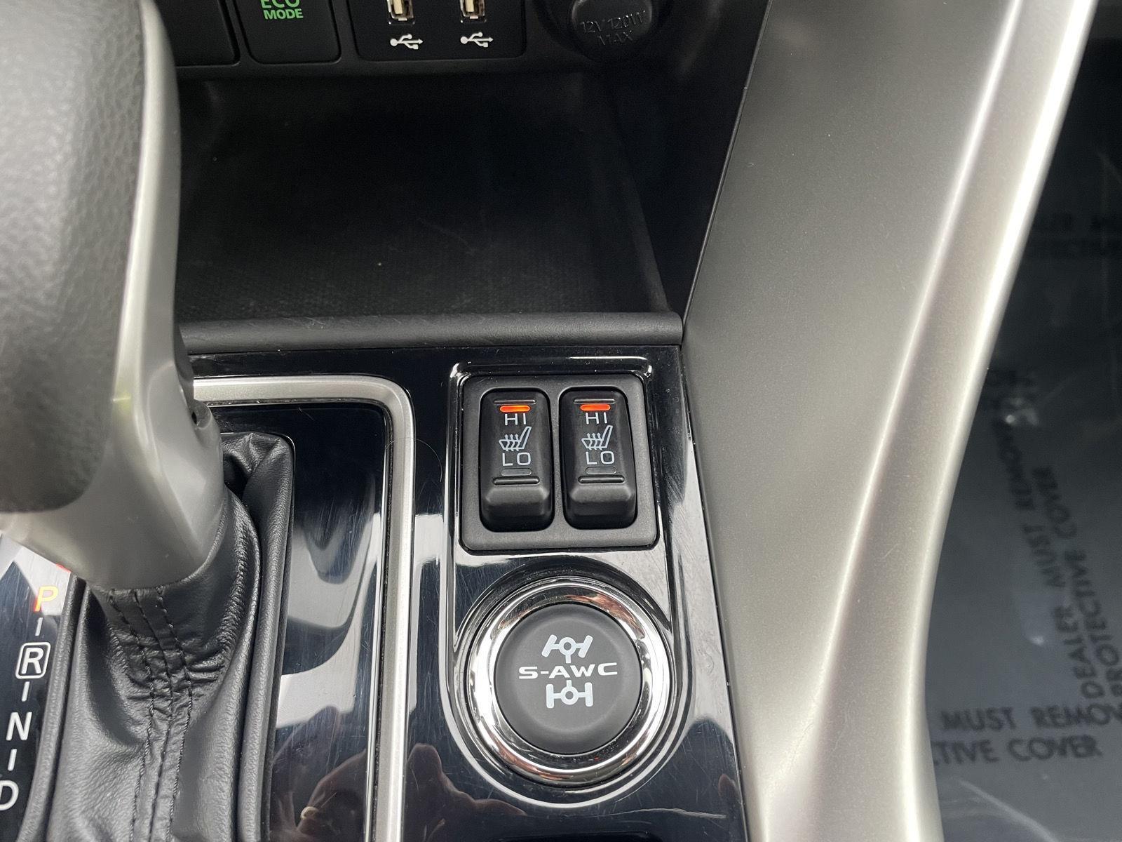 Vehicle photo 27
