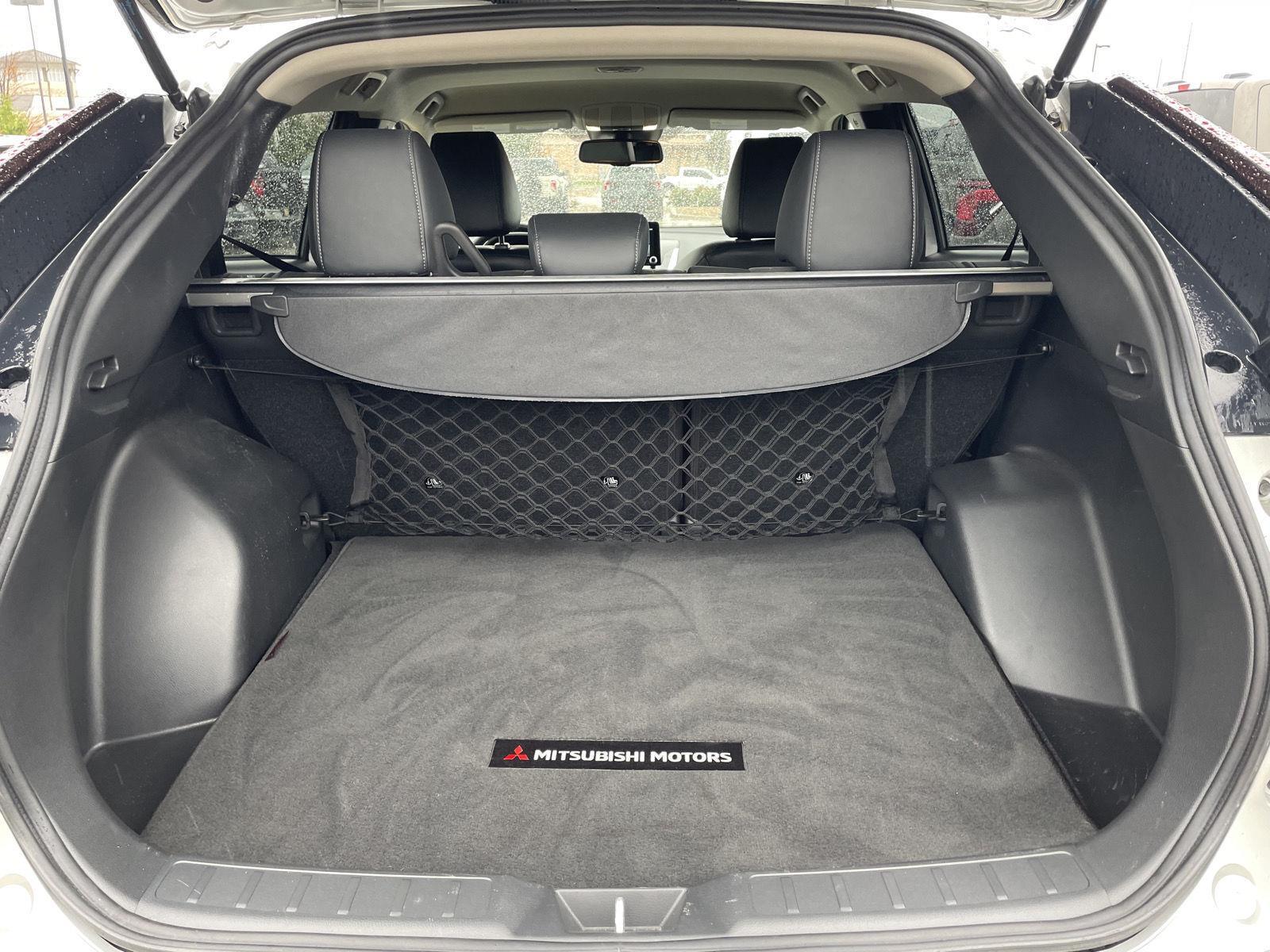 Vehicle photo 35
