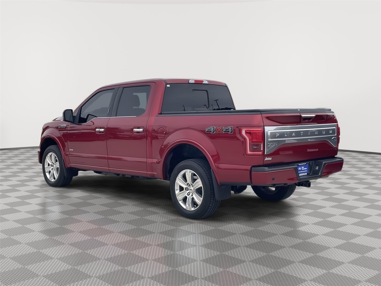 Vehicle photo 9