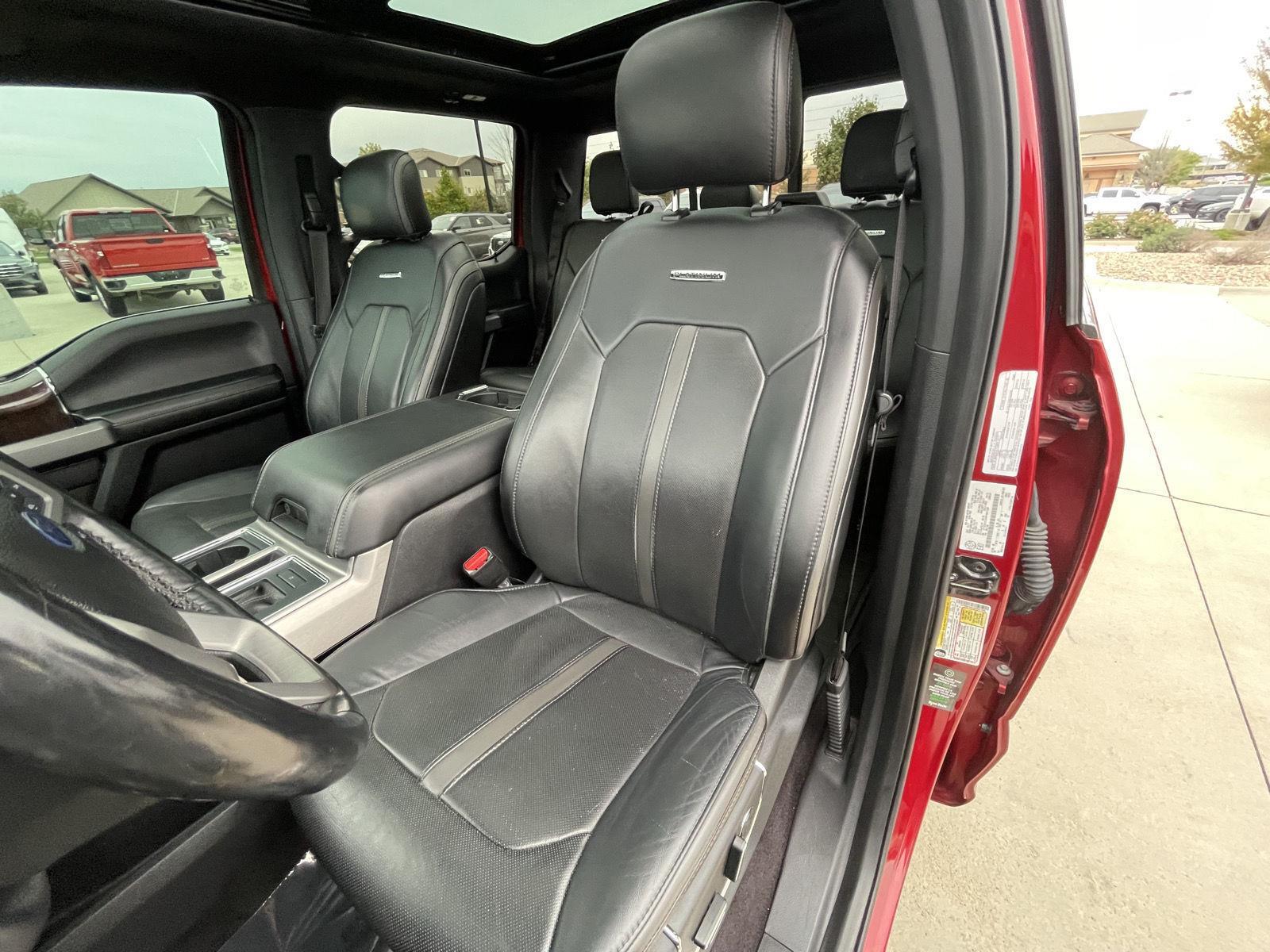 Vehicle photo 18