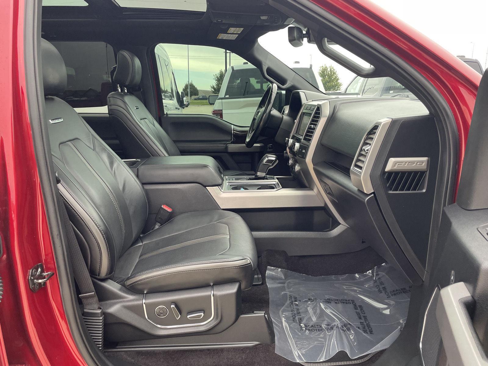 Vehicle photo 19