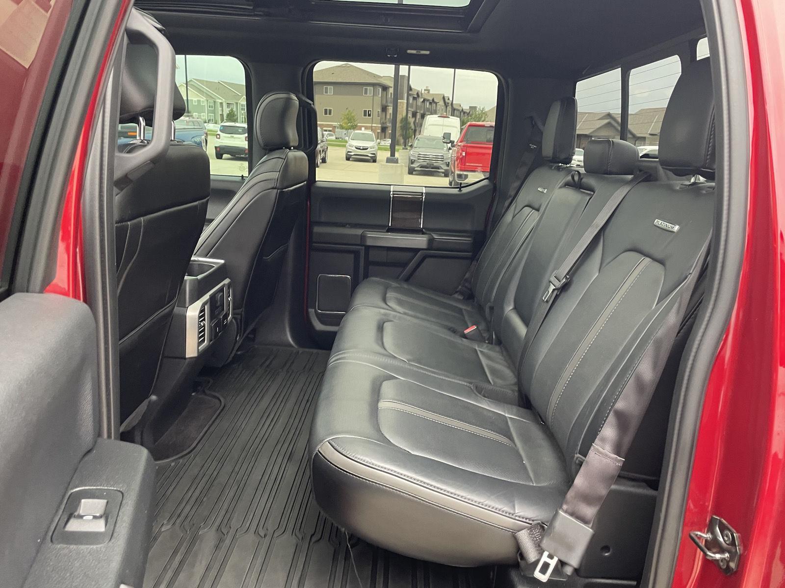 Vehicle photo 20