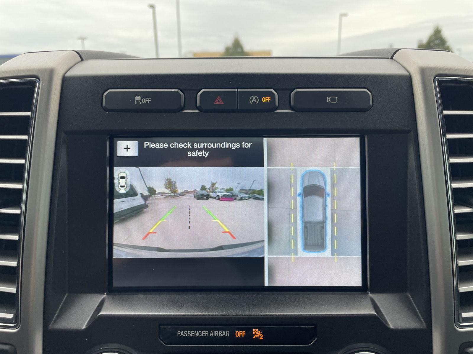 Vehicle photo 25