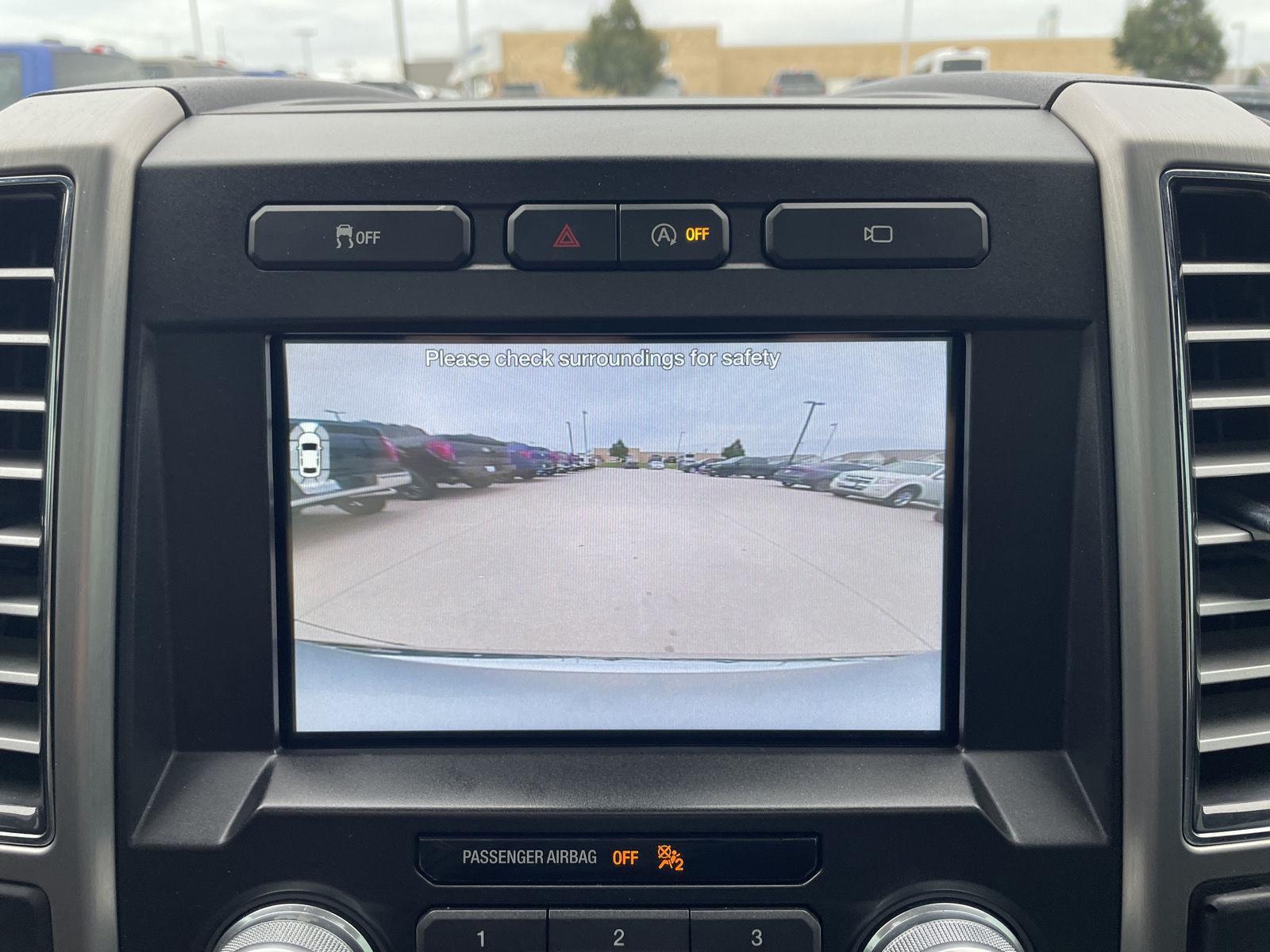 Vehicle photo 26