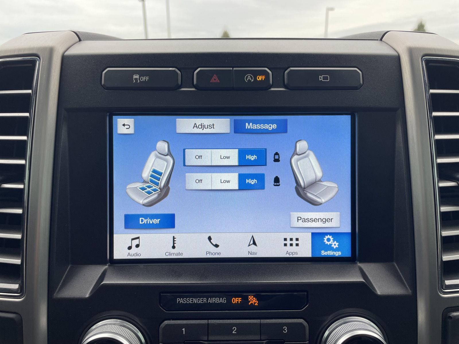 Vehicle photo 34