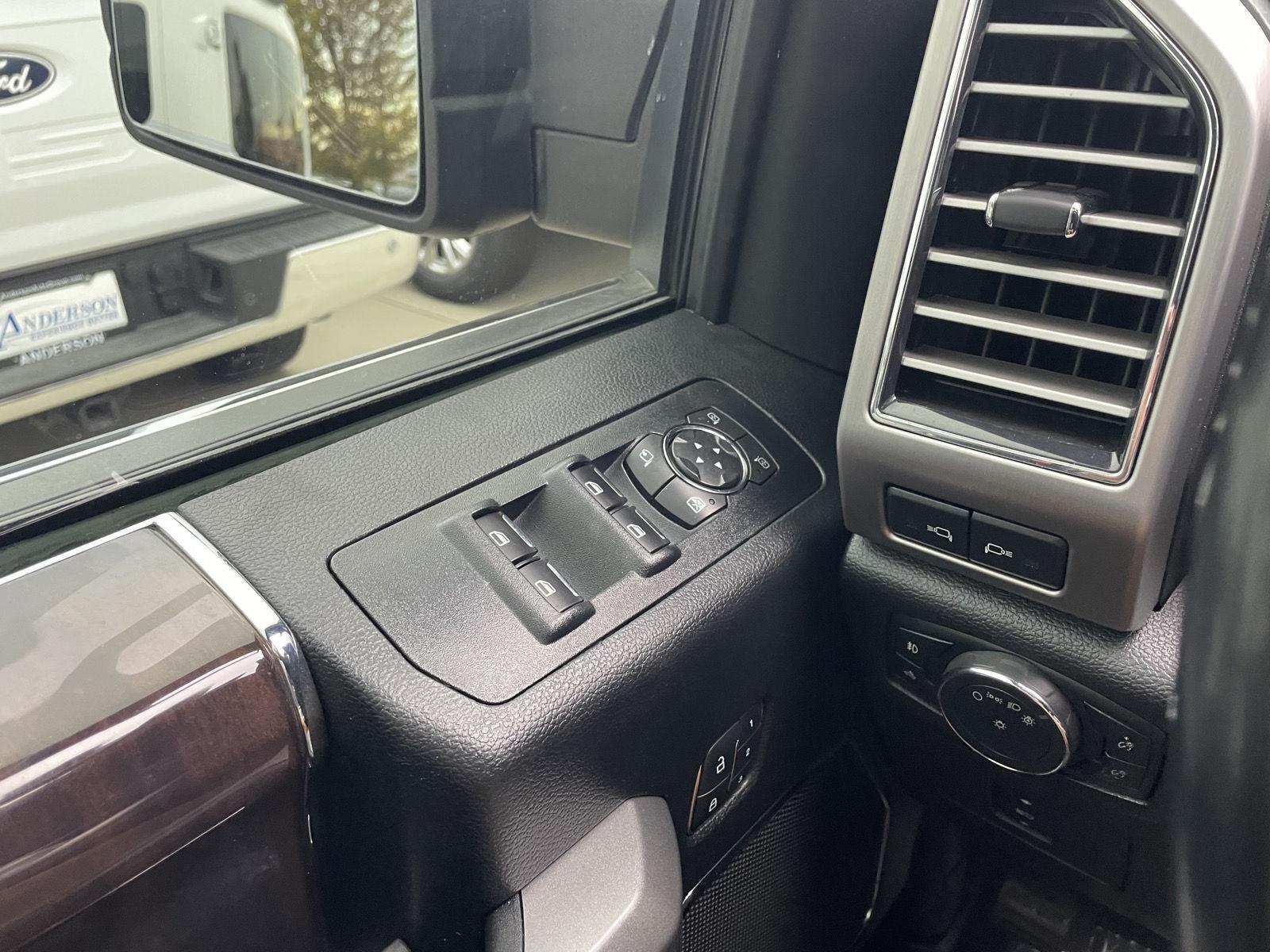 Vehicle photo 38