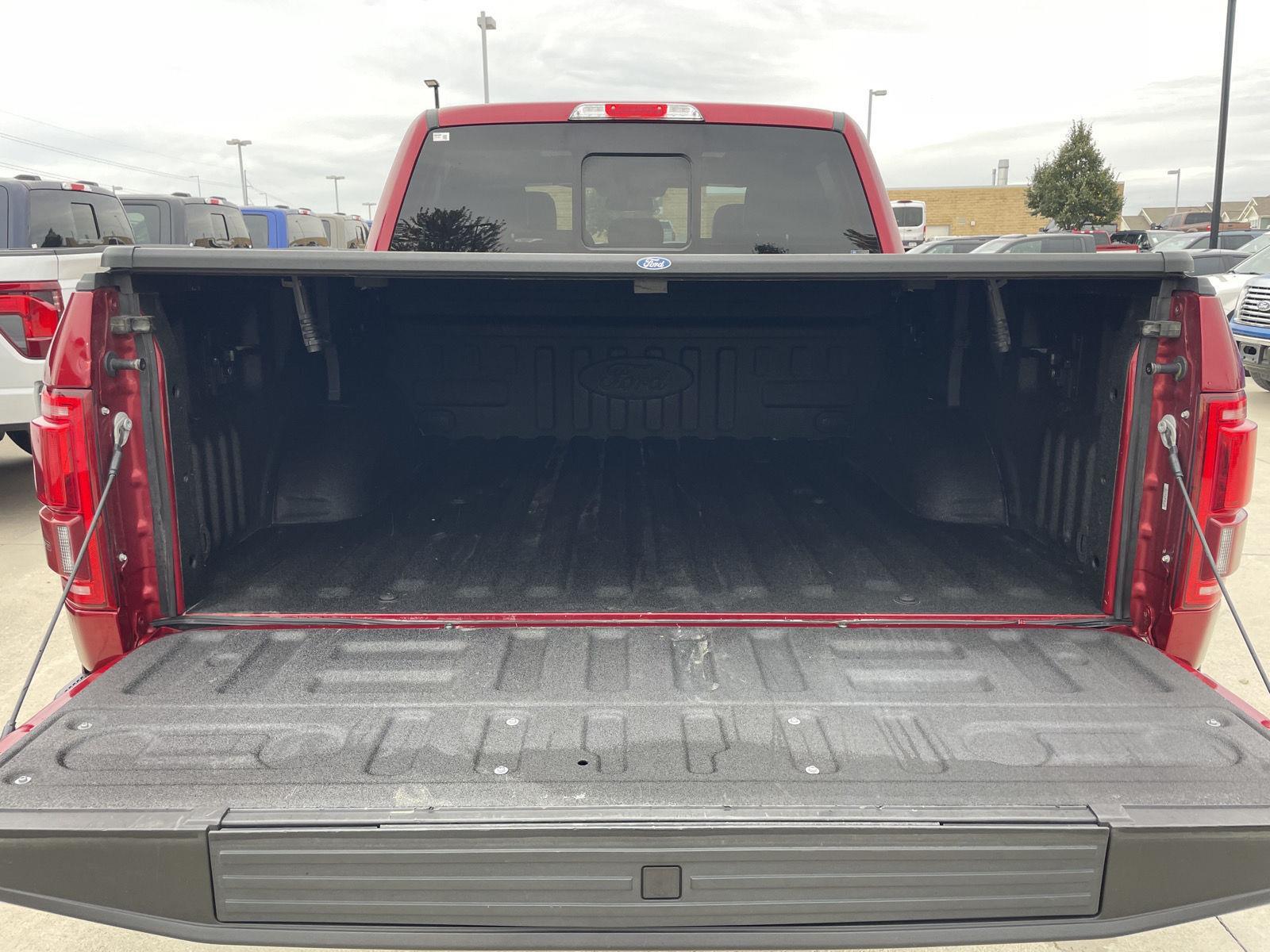 Vehicle photo 44