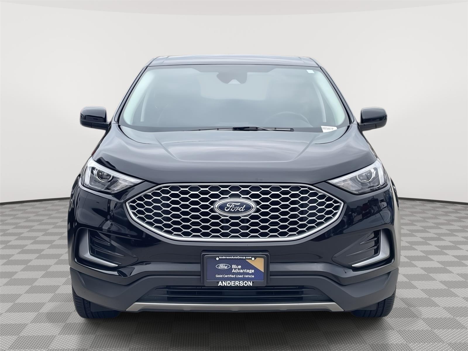 Vehicle photo 4