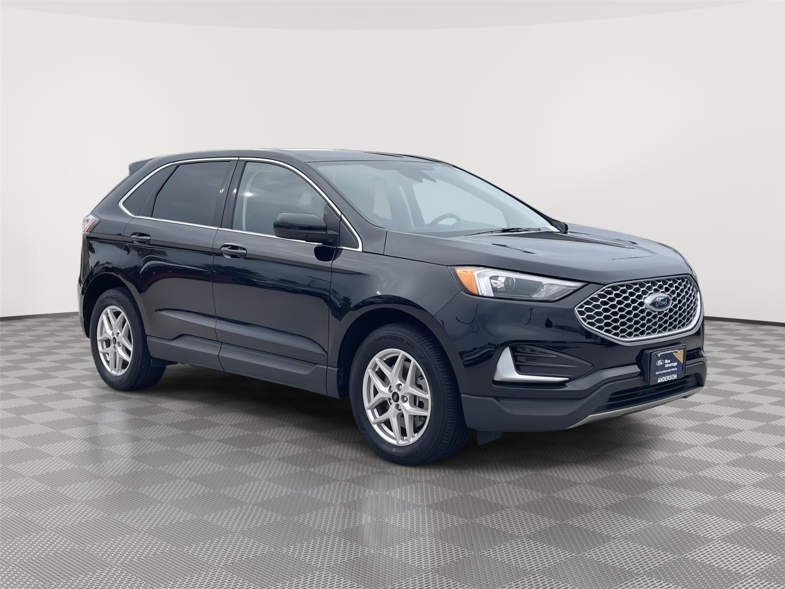 Vehicle photo 5